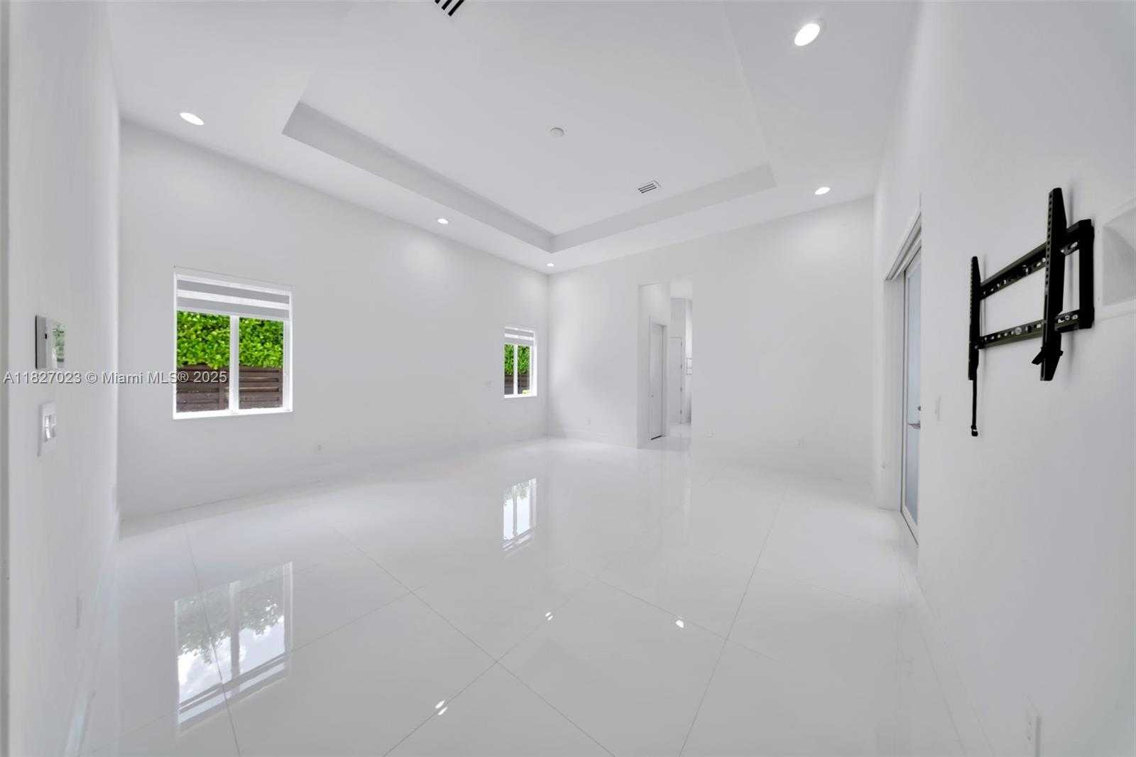 Small Image of 10203 SOUTH WEST 136TH ST, Miami Number 83