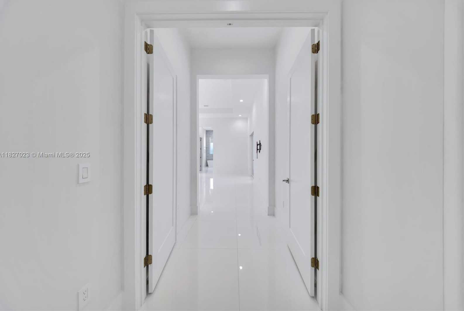 Small Image of 10203 SOUTH WEST 136TH ST, Miami Number 84