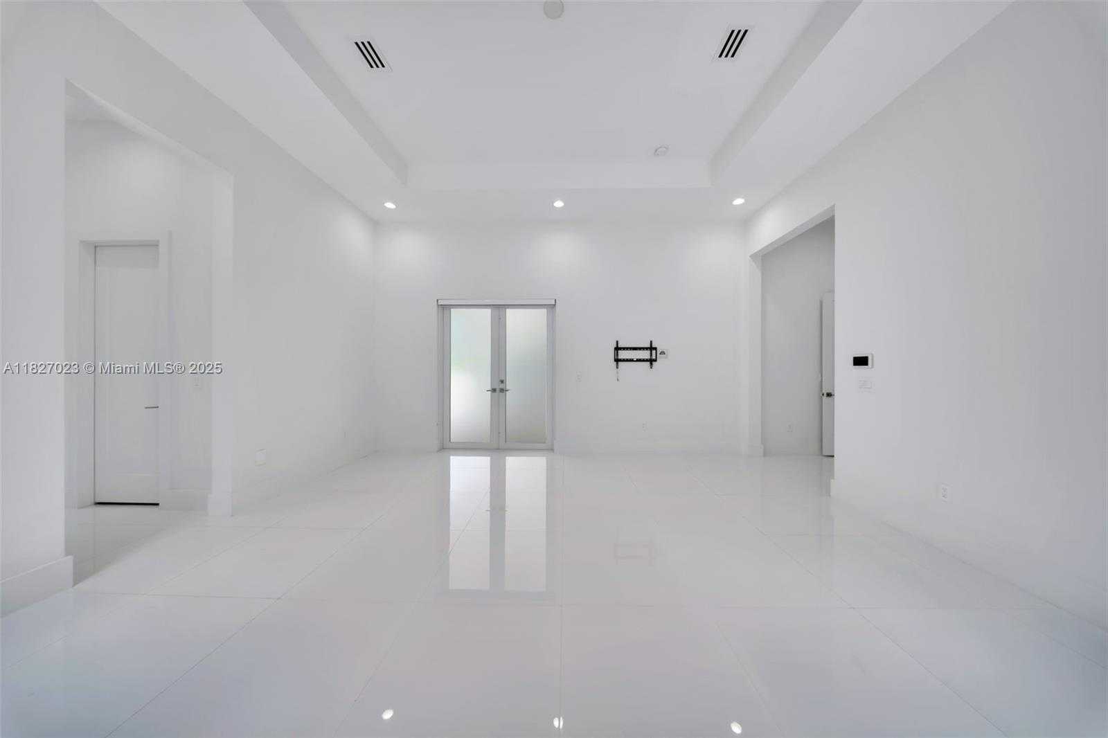 Small Image of 10203 SOUTH WEST 136TH ST, Miami Number 85