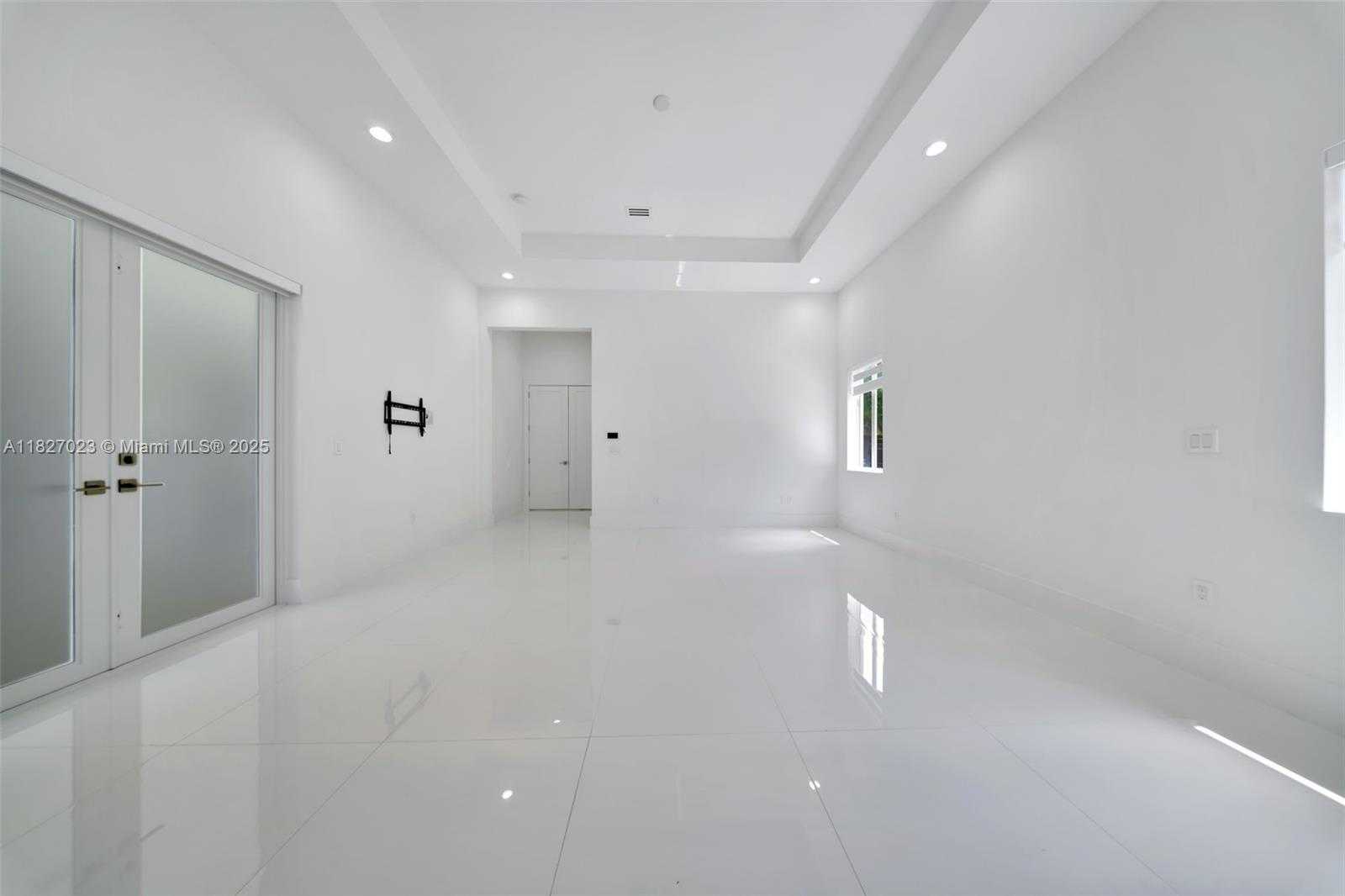Small Image of 10203 SOUTH WEST 136TH ST, Miami Number 86