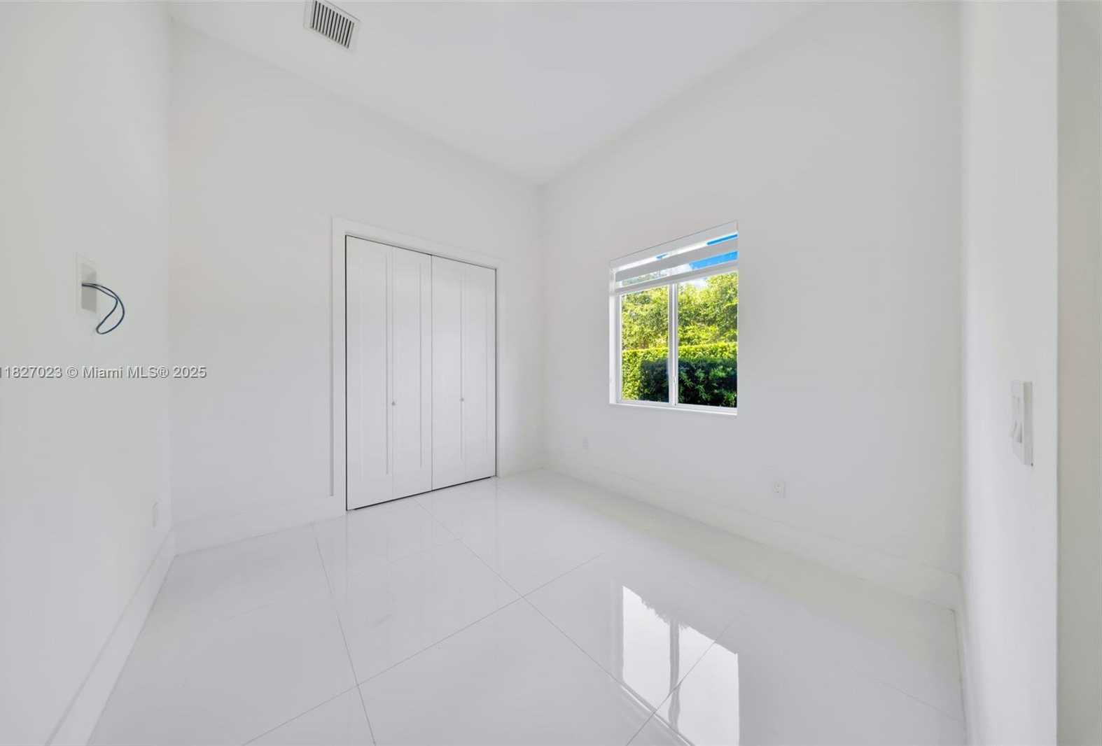 Small Image of 10203 SOUTH WEST 136TH ST, Miami Number 92