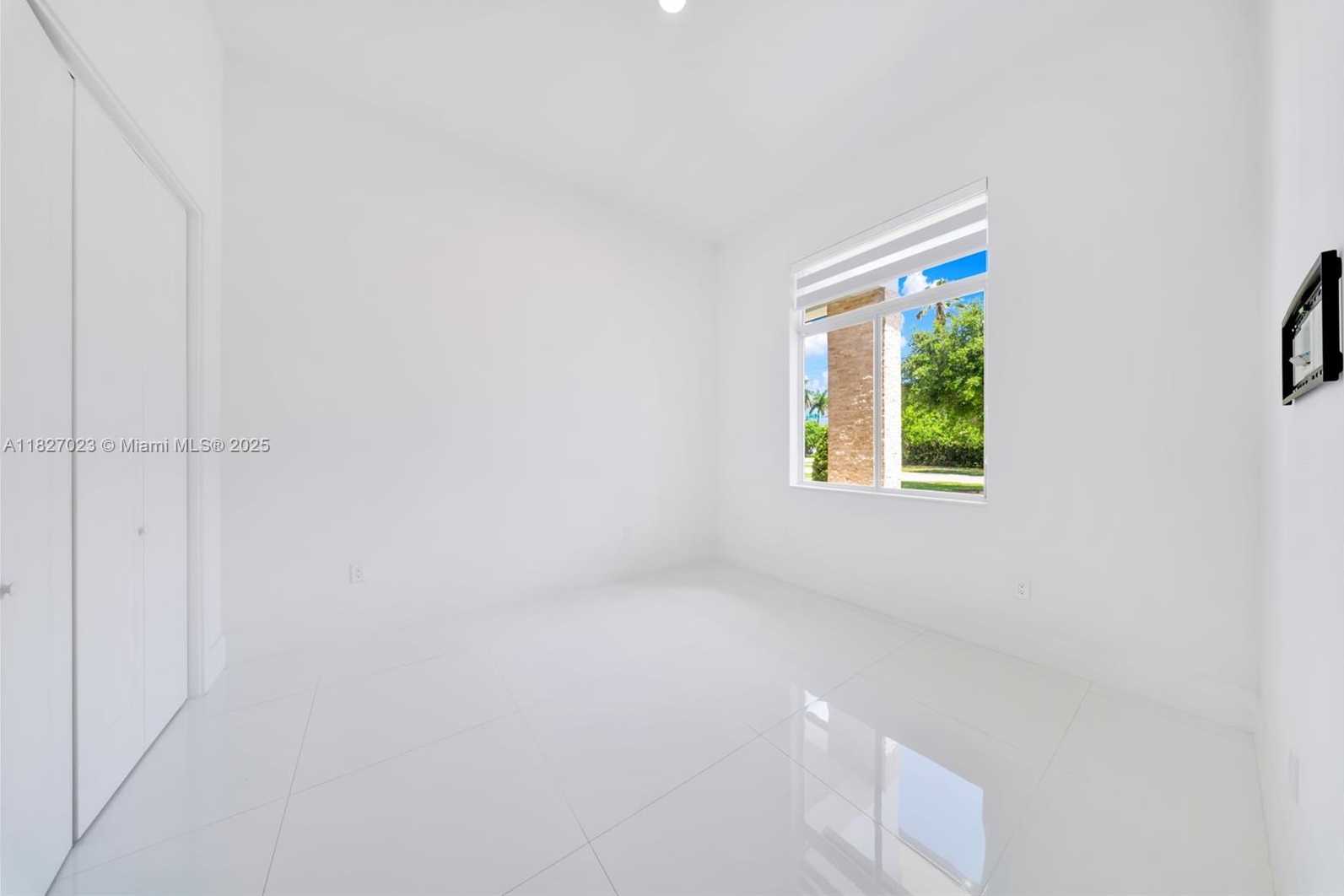 Small Image of 10203 SOUTH WEST 136TH ST, Miami Number 94