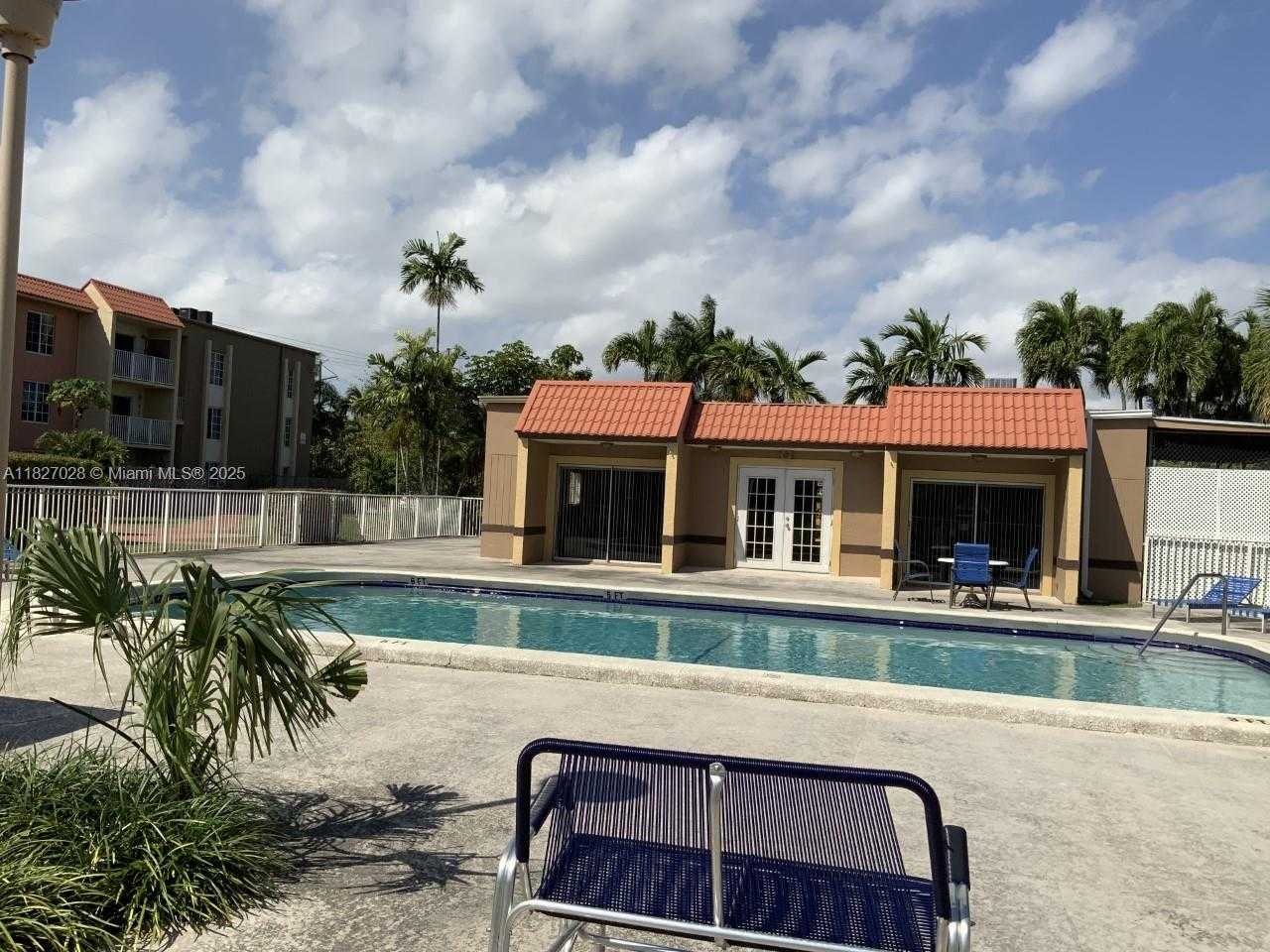 Small Image of 4920 79TH AVE #204, Doral Number 2