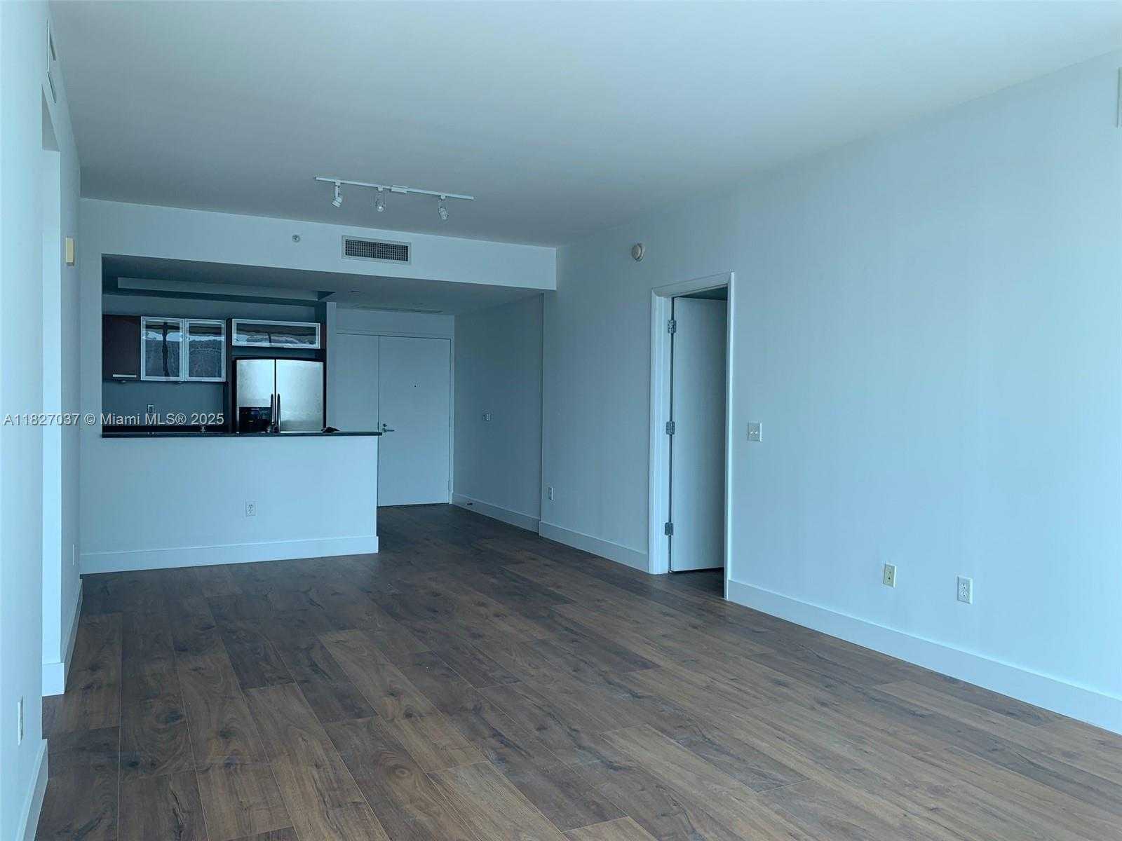 Small Image of 3131 NORTH EAST 188TH ST #2-909, Aventura Number 4