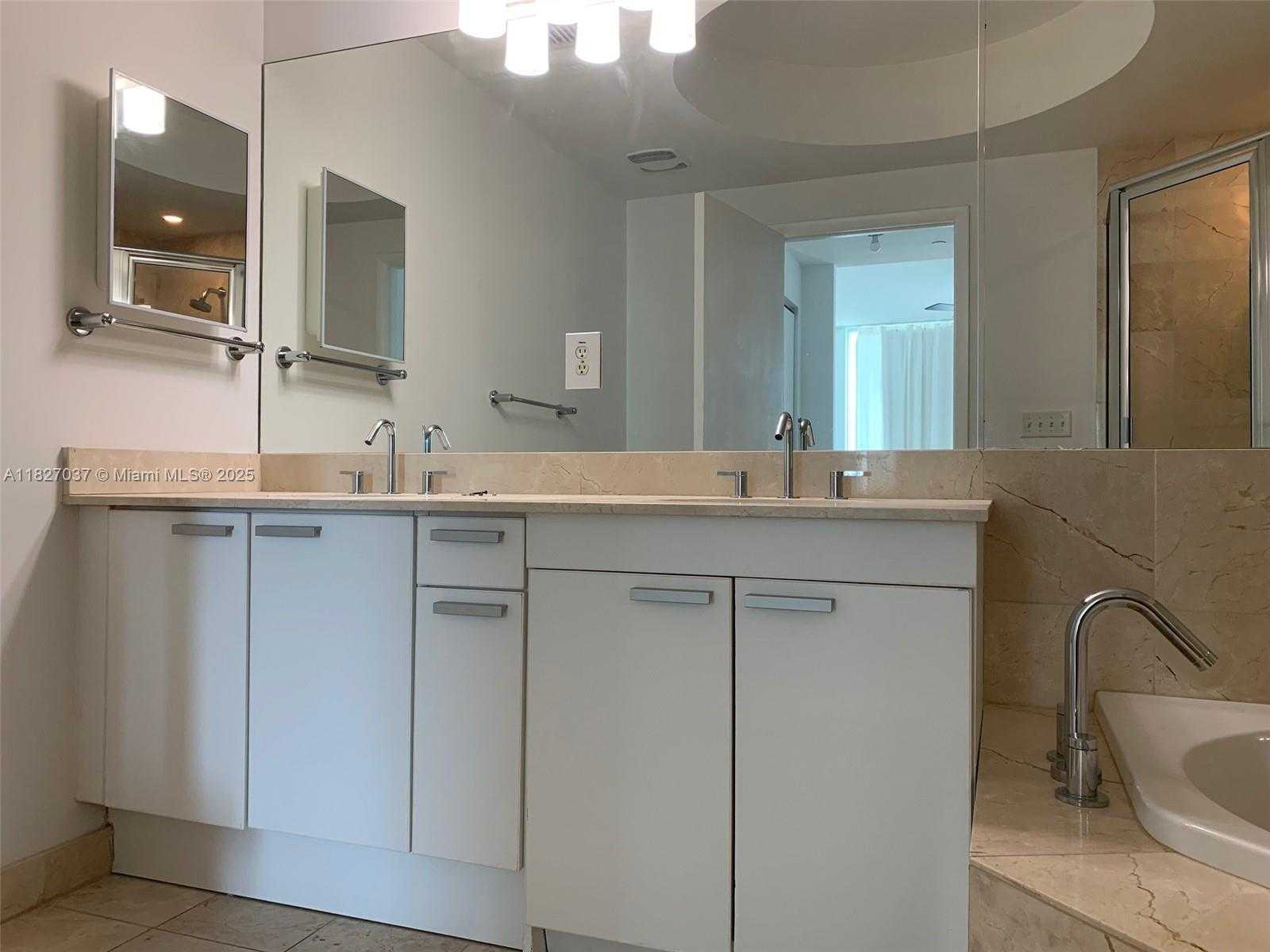 Small Image of 3131 NORTH EAST 188TH ST #2-909, Aventura Number 7