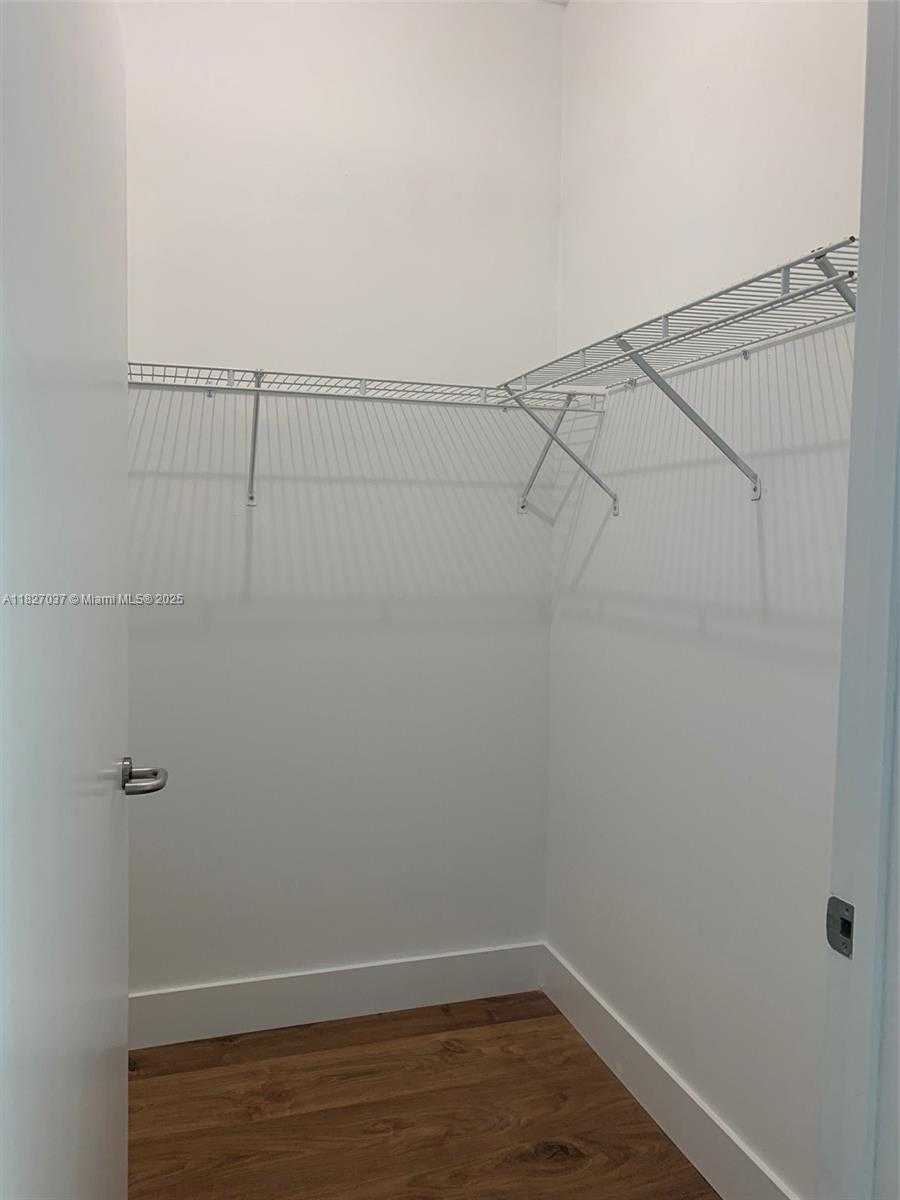 Small Image of 3131 NORTH EAST 188TH ST #2-909, Aventura Number 8