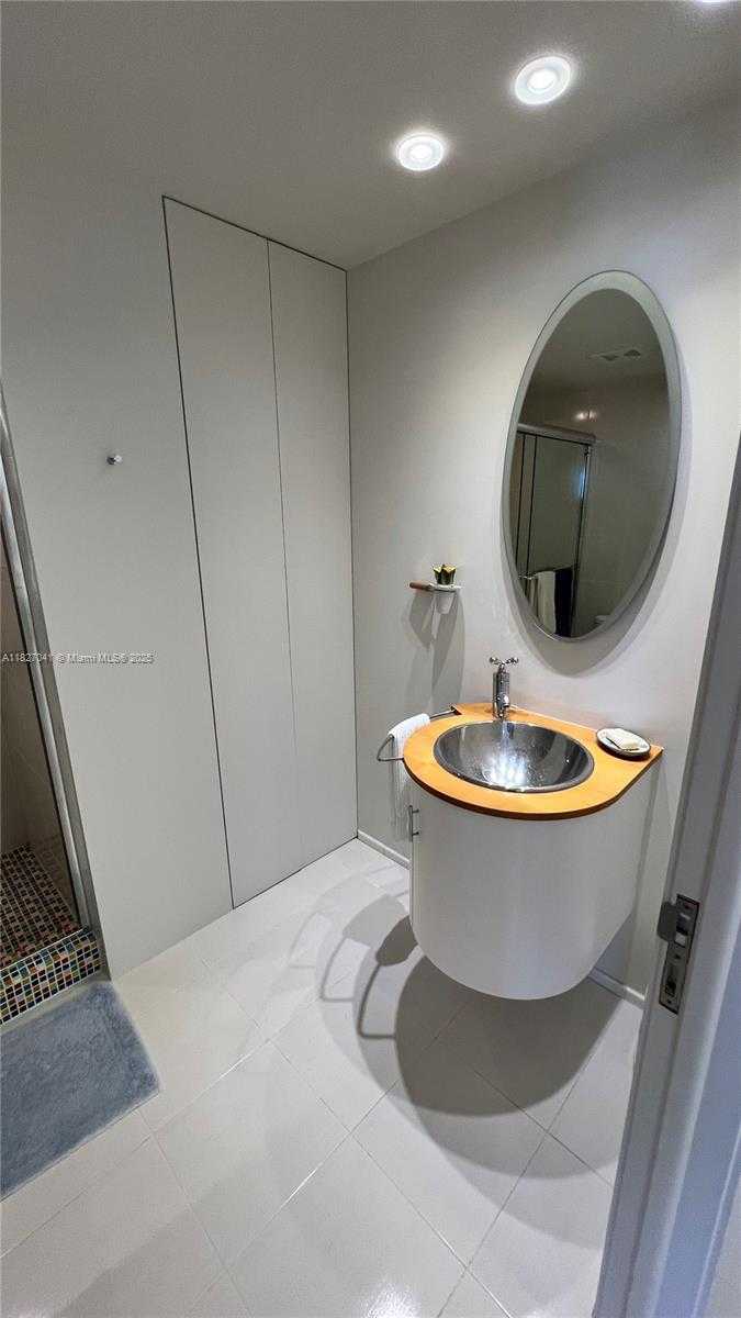 Small Image of 201 CRANDON BLVD #1231, Key Biscayne Number 17