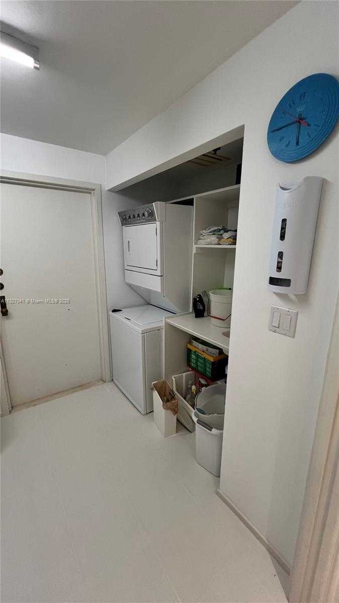 Small Image of 201 CRANDON BLVD #1231, Key Biscayne Number 35