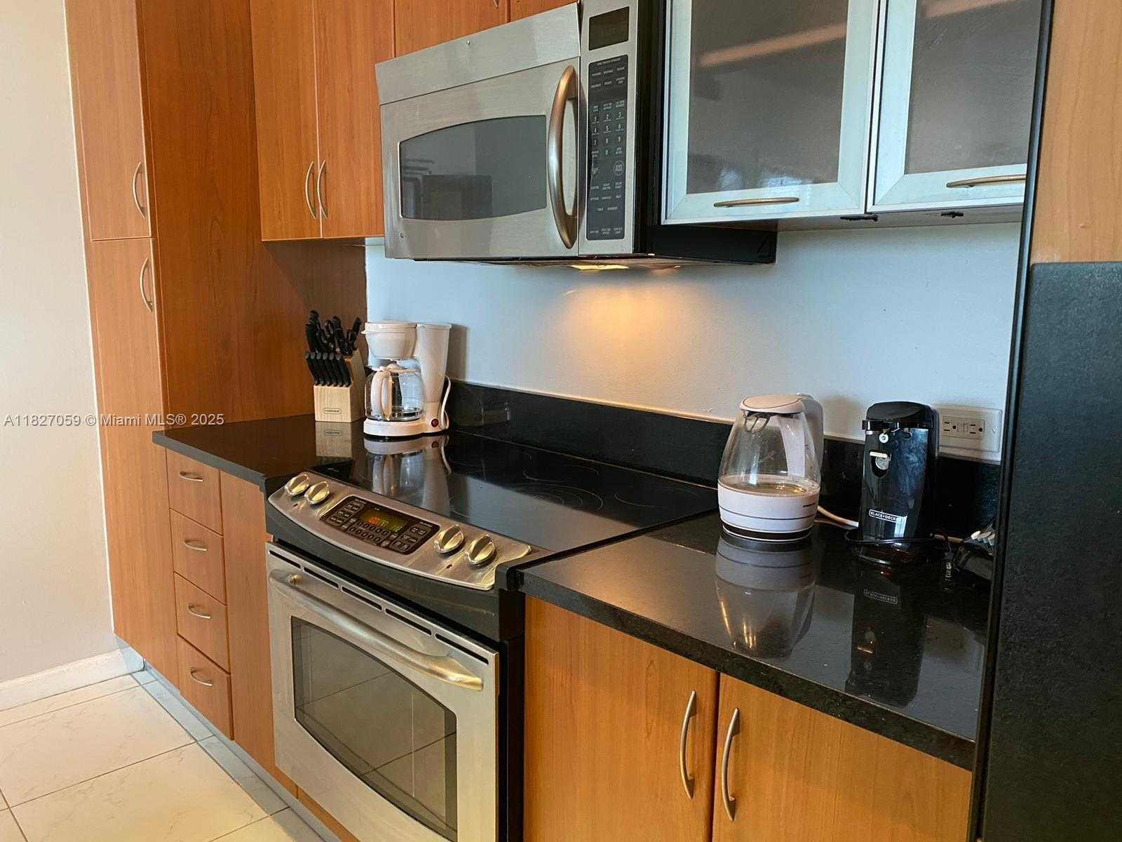 Small Image of 18800 NORTH EAST 29TH AVE #401, Aventura Number 4