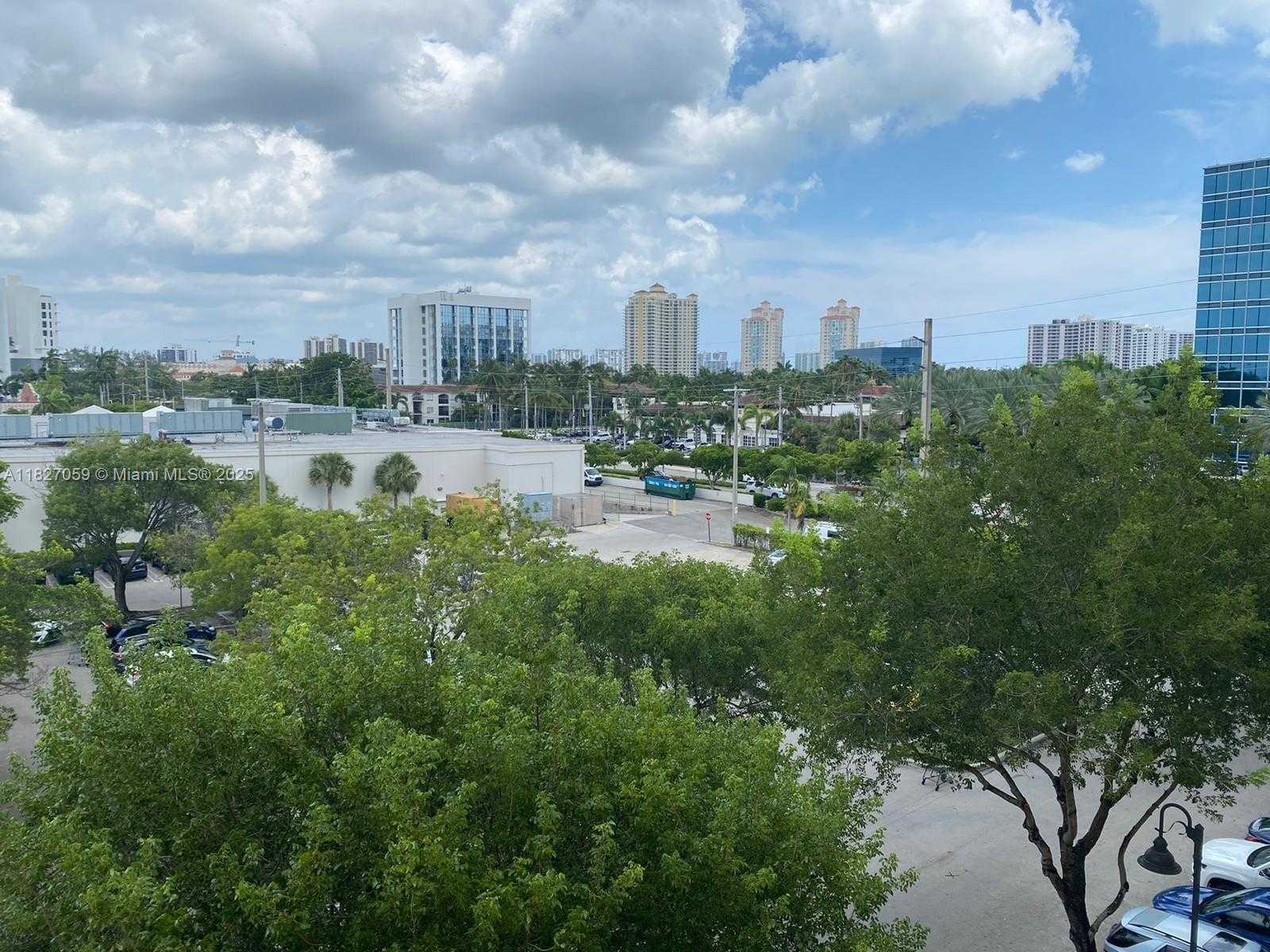 Small Image of 18800 NORTH EAST 29TH AVE #401, Aventura Number 6