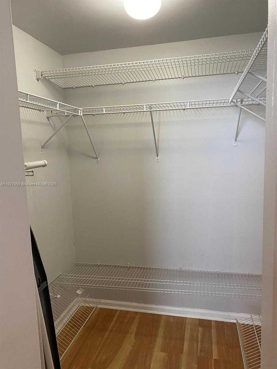 Small Image of 18800 NORTH EAST 29TH AVE #401, Aventura Number 9
