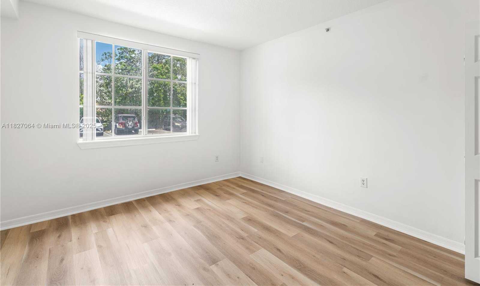 Small Image of 6851 SOUTH WEST 44TH ST #302, Miami Number 13
