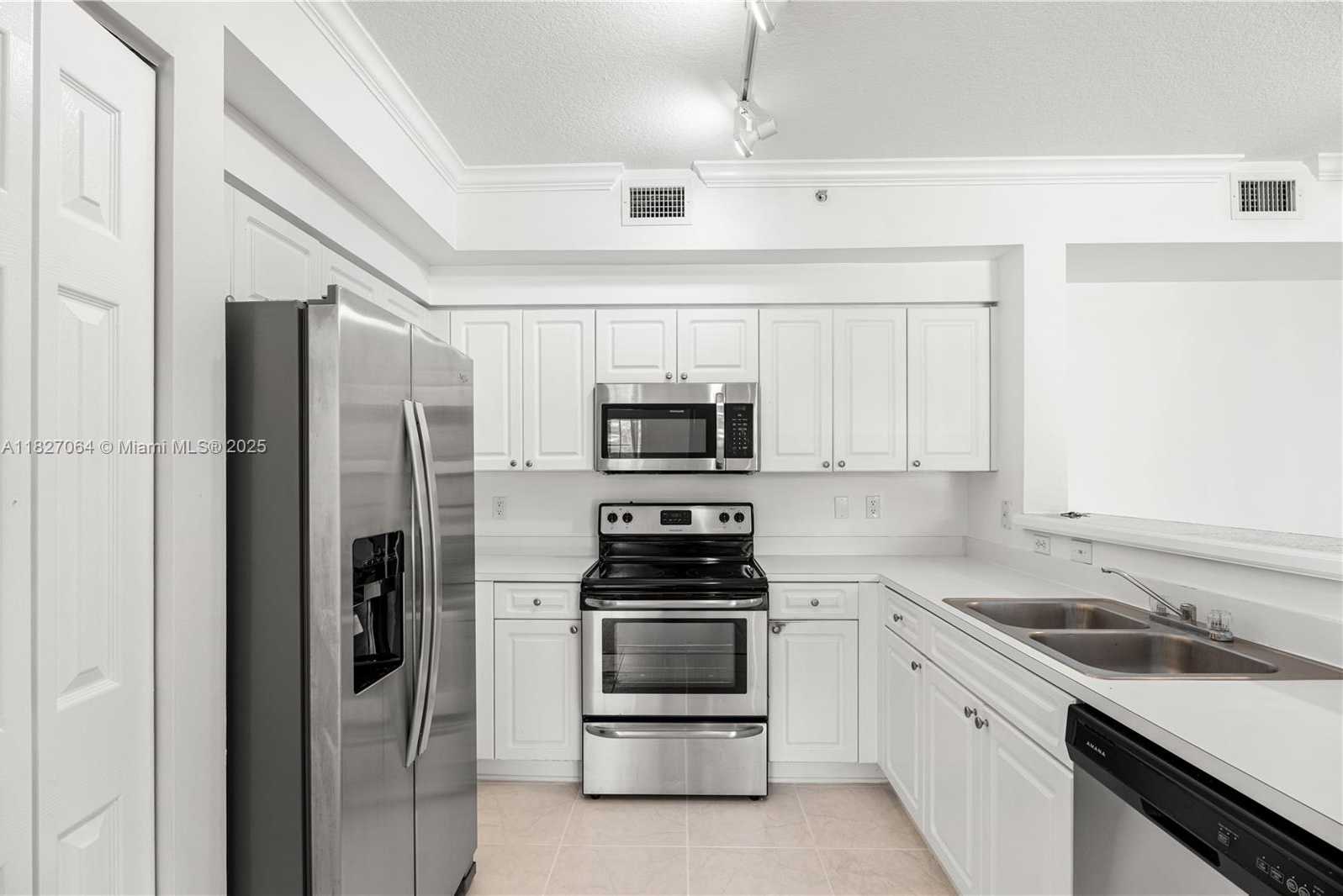 Small Image of 6851 SOUTH WEST 44TH ST #302, Miami Number 9