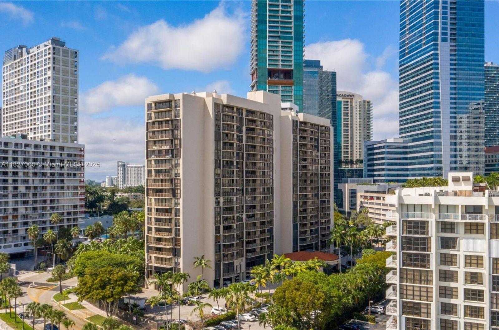 Small Image of 1450 BRICKELL BAY DR #611, Miami Number 11