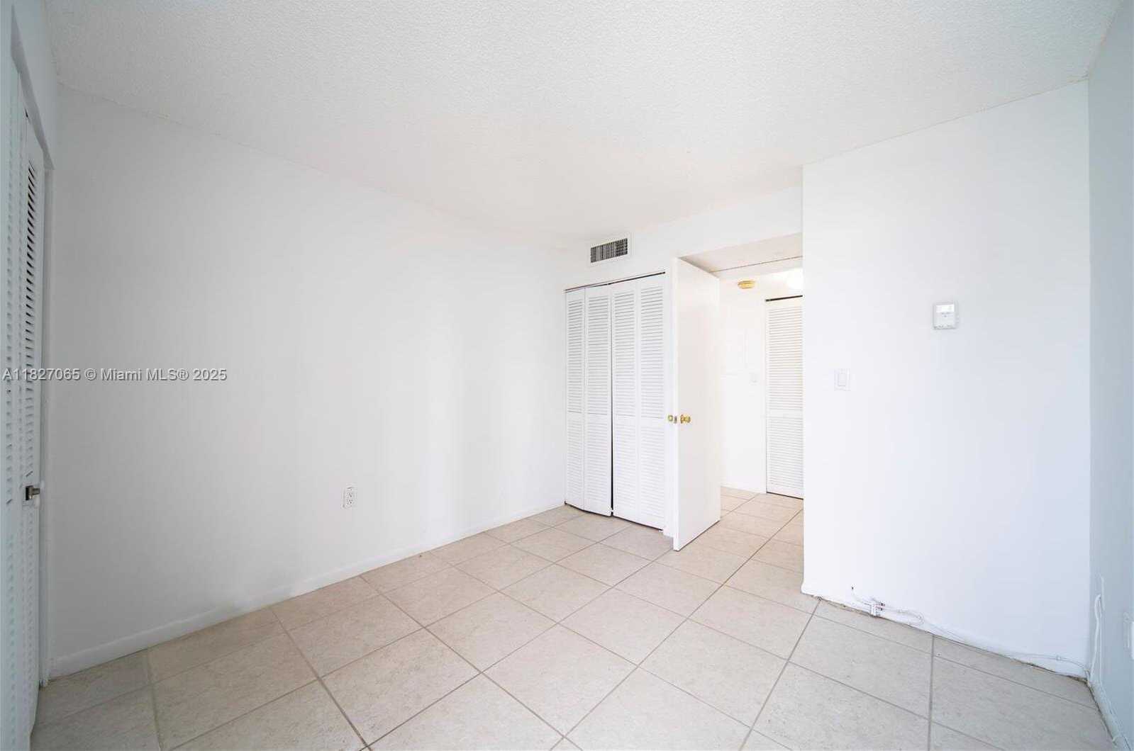 Small Image of 1450 BRICKELL BAY DR #611, Miami Number 6