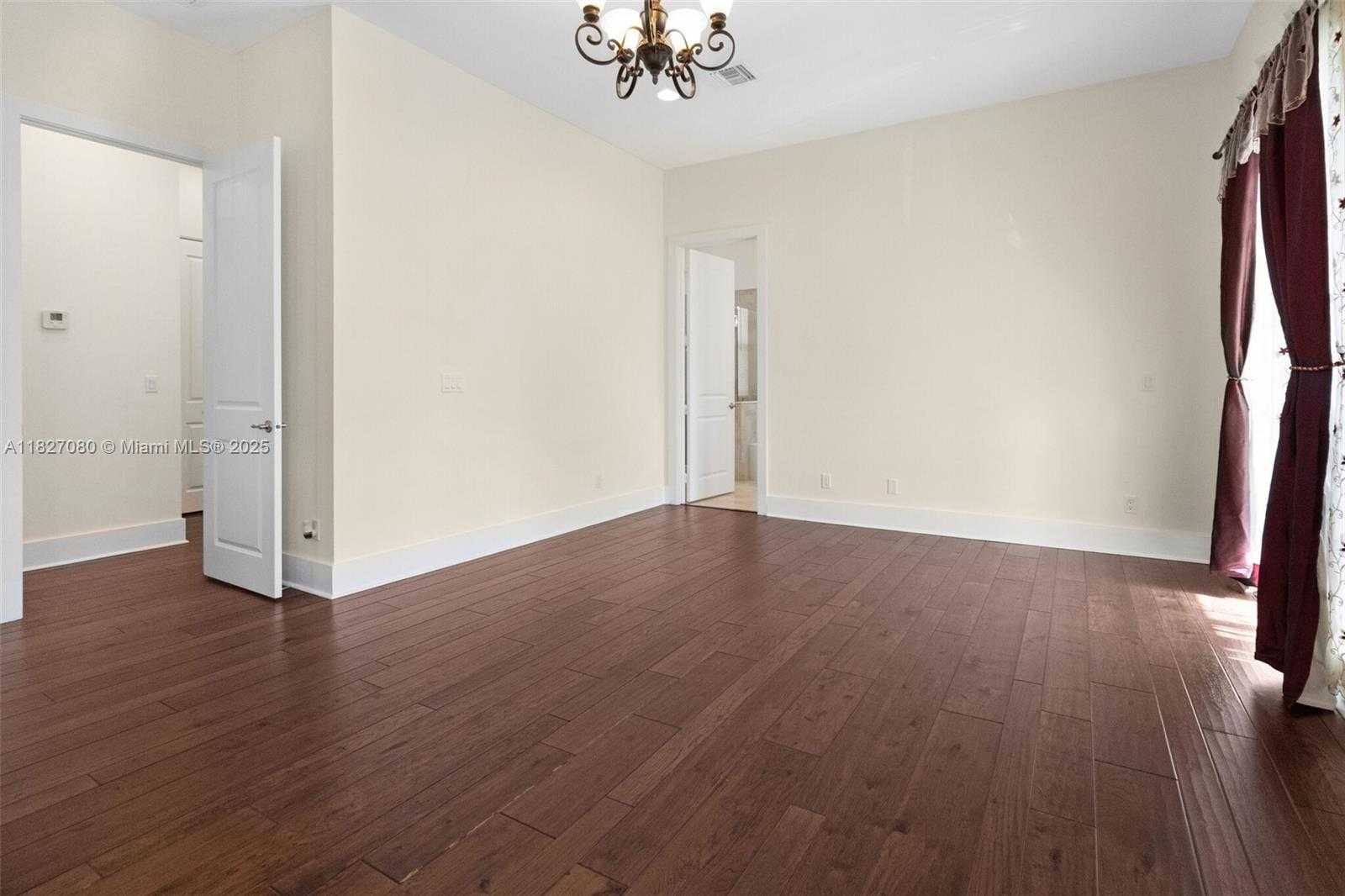 Small Image of 1749 NORTH EAST 9TH ST, Fort Lauderdale Number 15