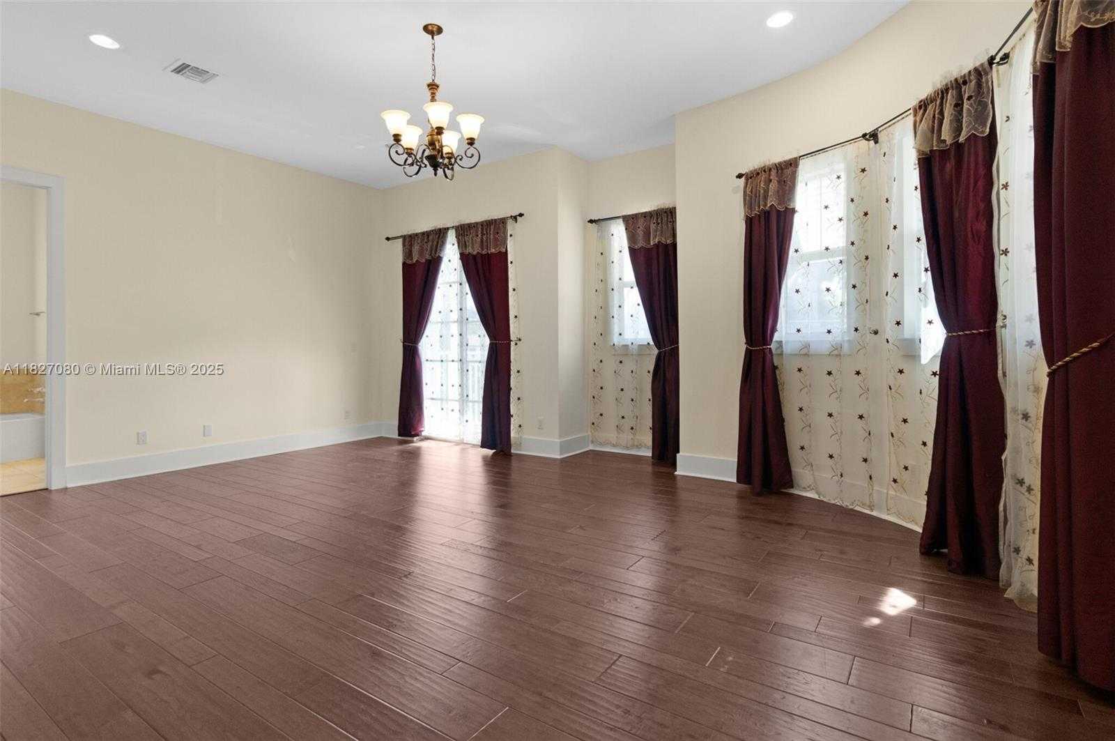 Small Image of 1749 NORTH EAST 9TH ST, Fort Lauderdale Number 16