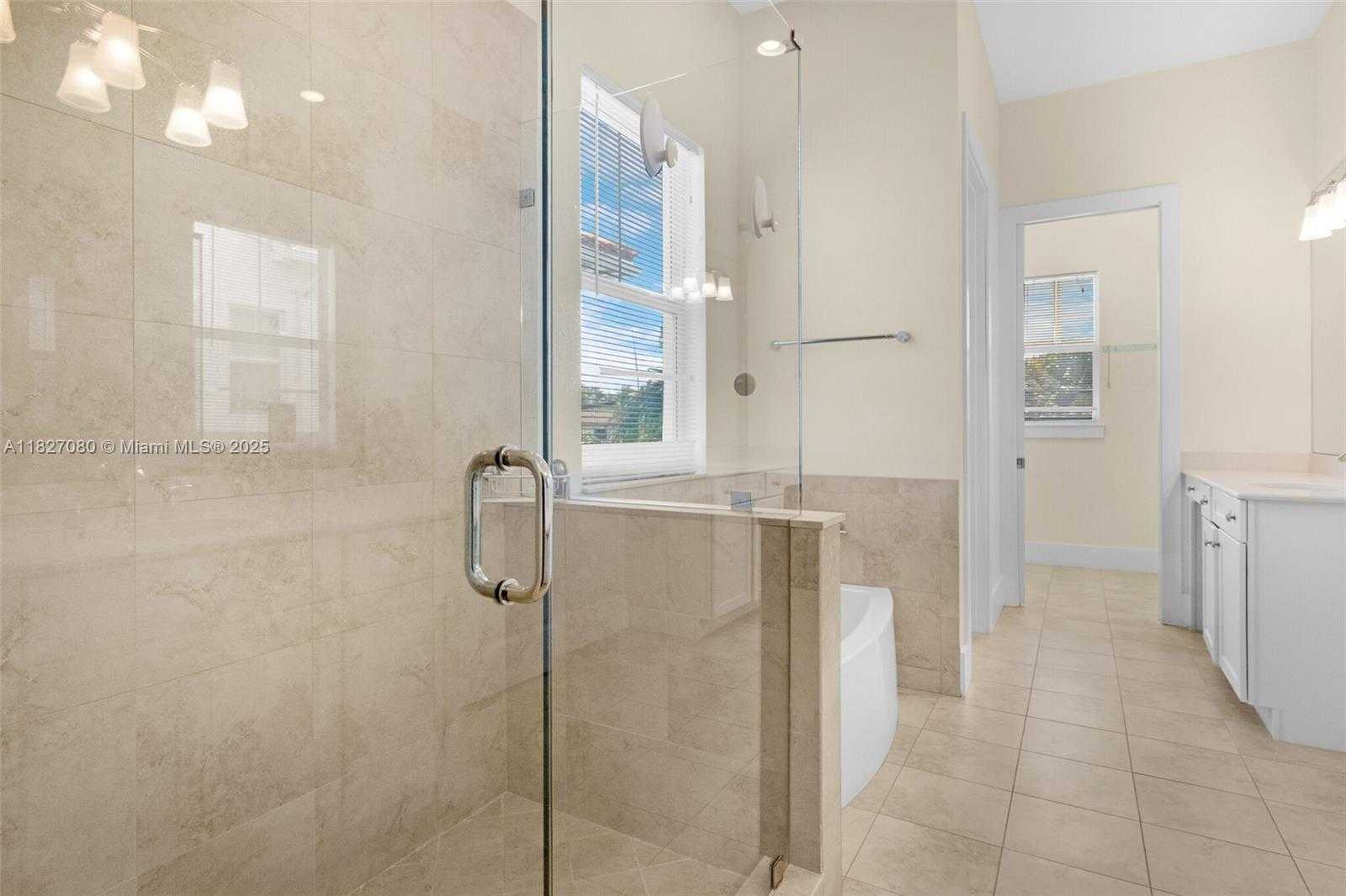 Small Image of 1749 NORTH EAST 9TH ST, Fort Lauderdale Number 18