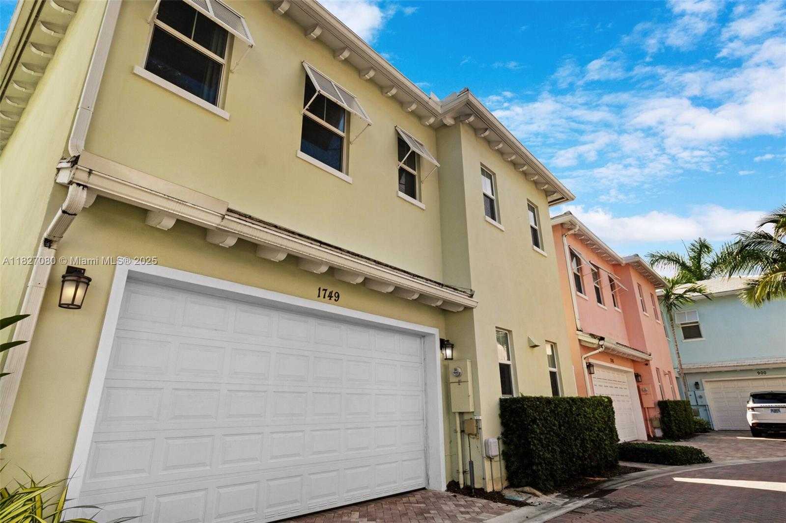 Small Image of 1749 NORTH EAST 9TH ST, Fort Lauderdale Number 2
