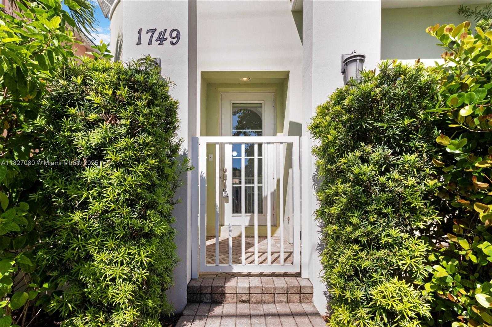 Small Image of 1749 NORTH EAST 9TH ST, Fort Lauderdale Number 3