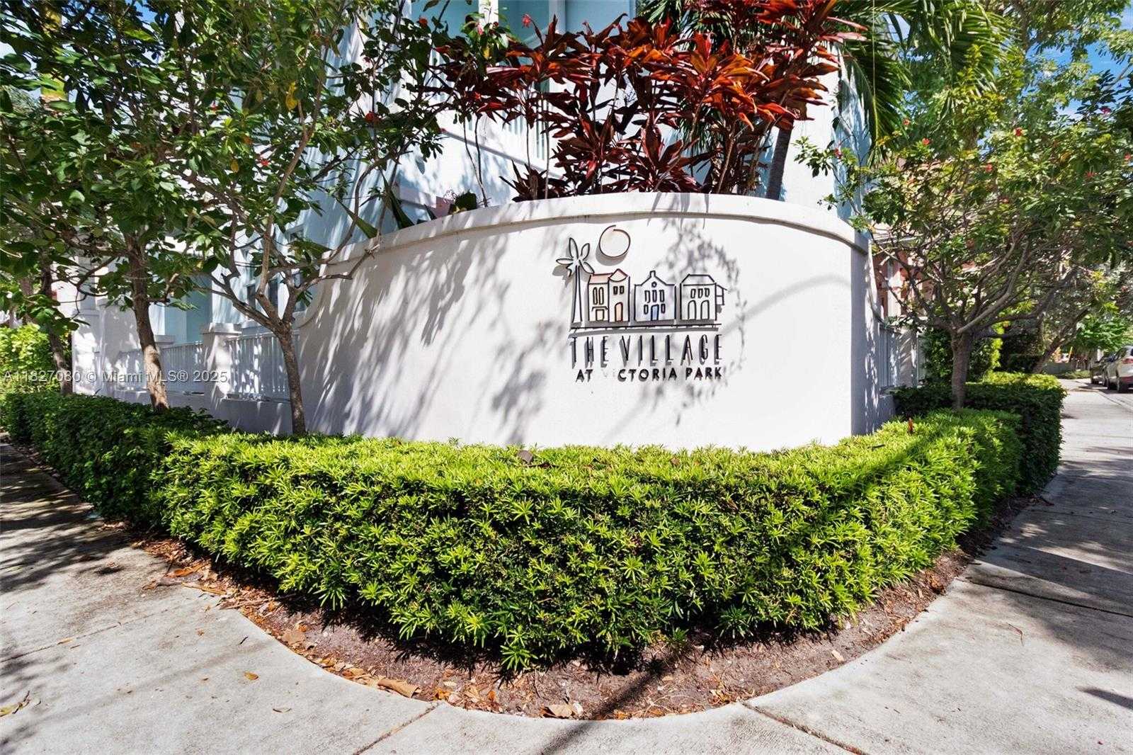 Small Image of 1749 NORTH EAST 9TH ST, Fort Lauderdale Number 39