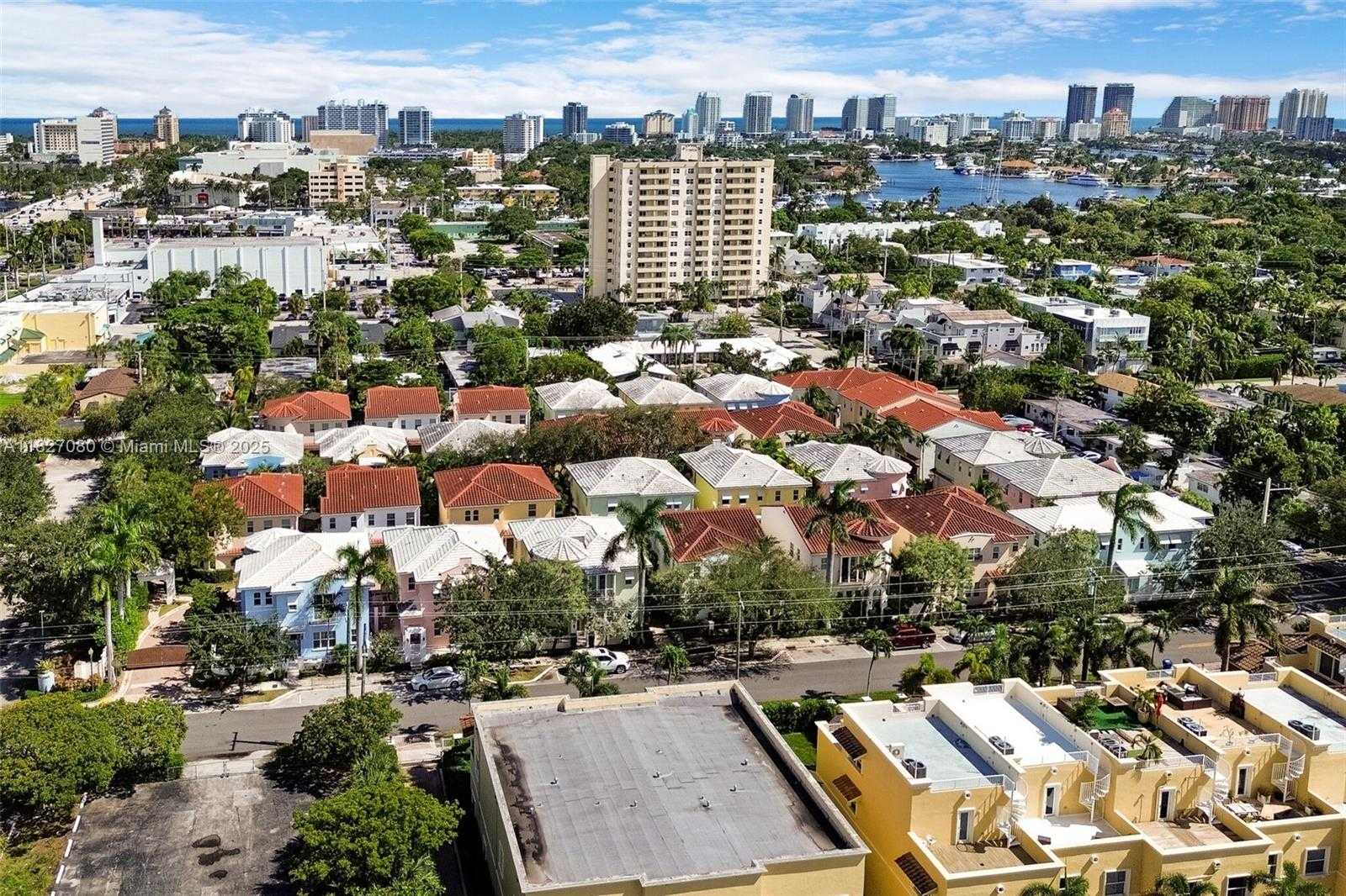 Small Image of 1749 NORTH EAST 9TH ST, Fort Lauderdale Number 41