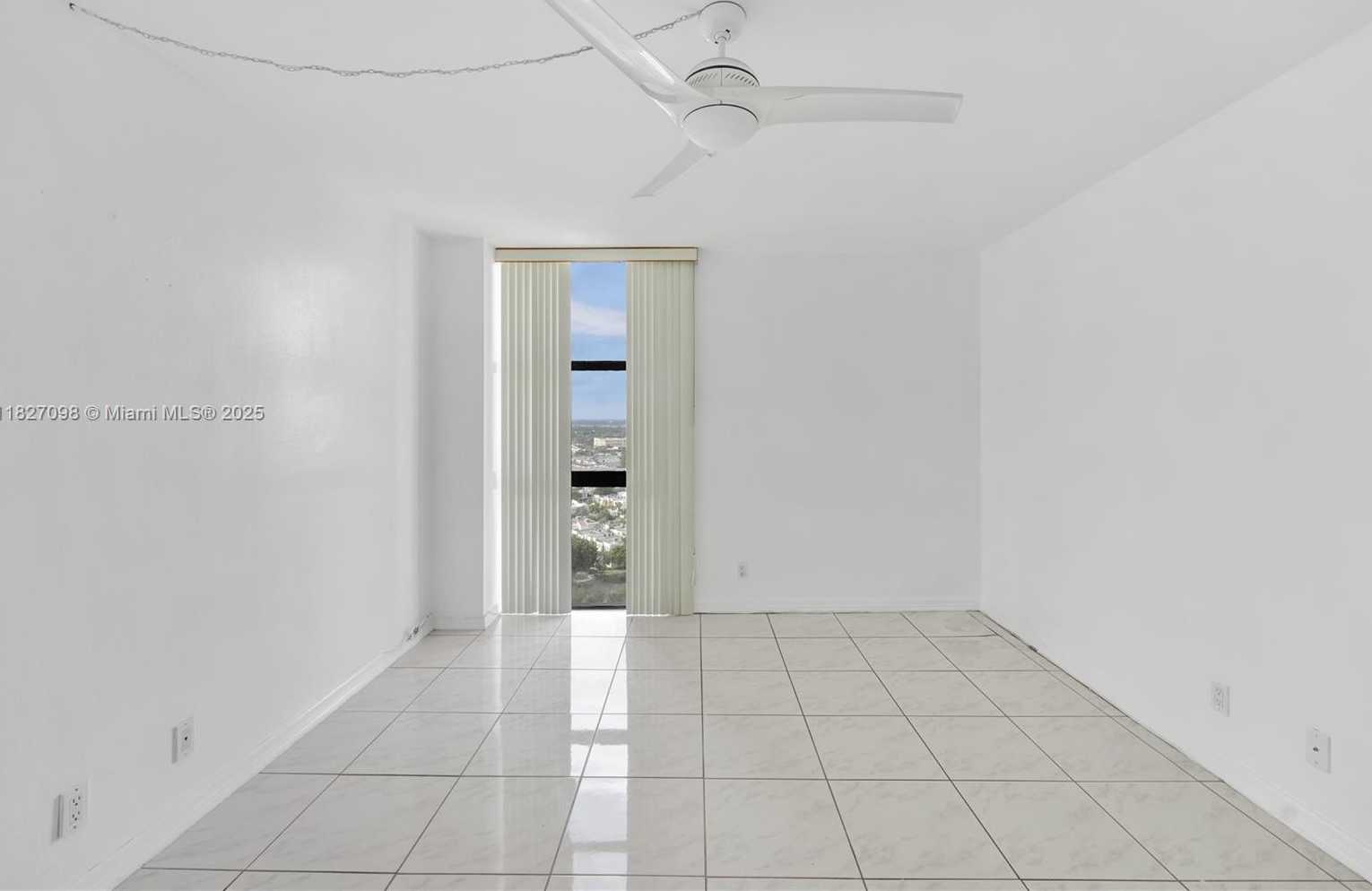 Small Image of 20335 WEST COUNTRY CLUB DR #2210, Aventura Number 13