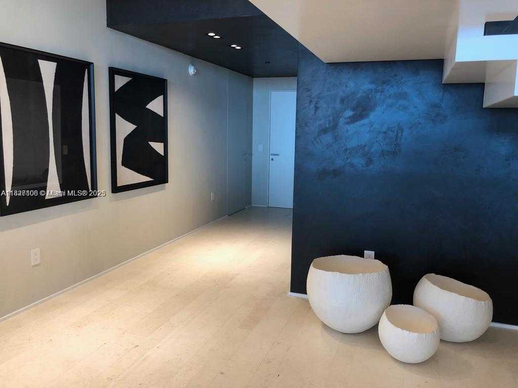 Small Image of 650 NORTH EAST 32ND ST #UPH5303, Miami Number 10