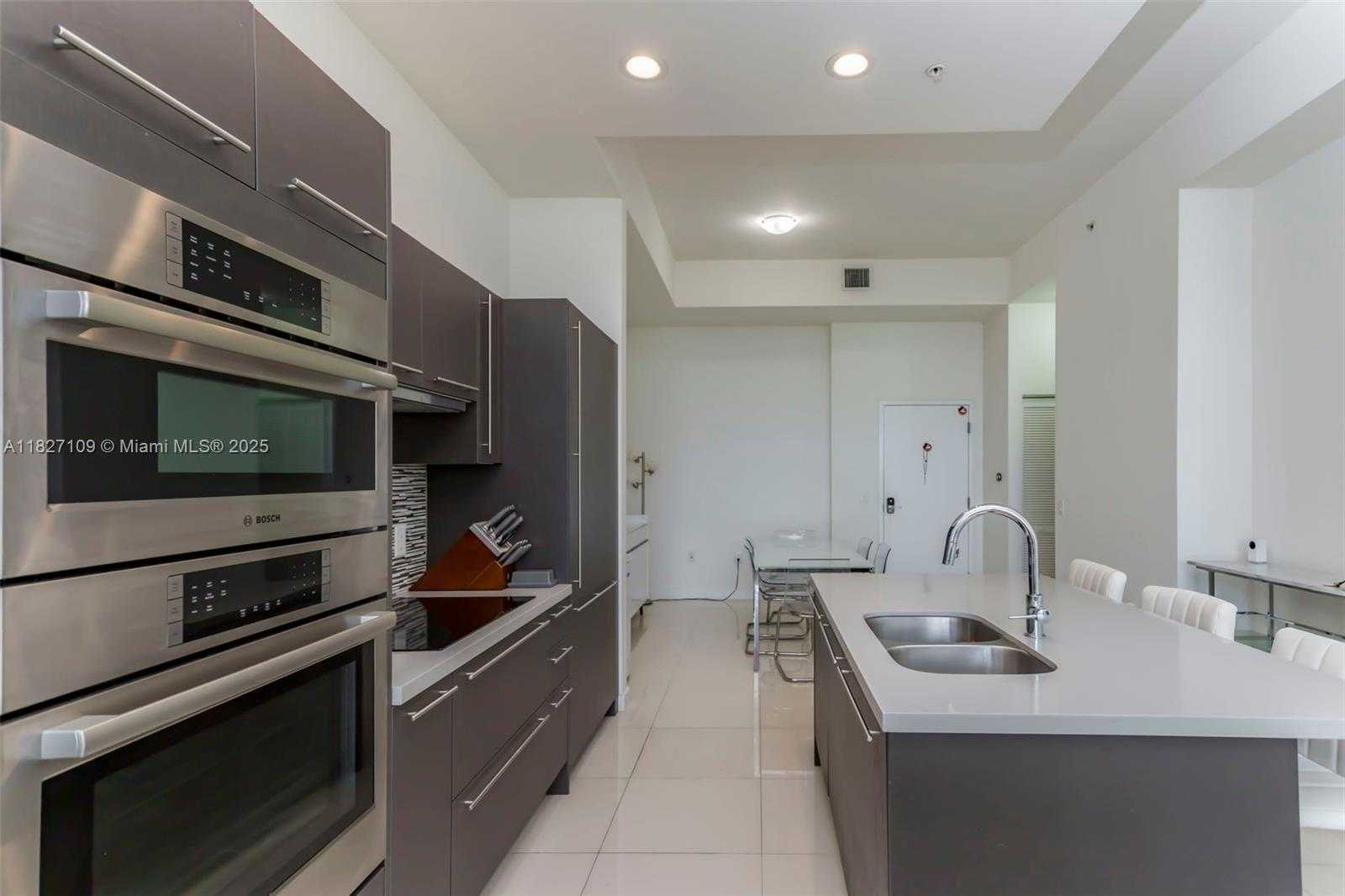 Small Image of 7825 NORTH WEST 107TH AVE #817, Doral Number 3