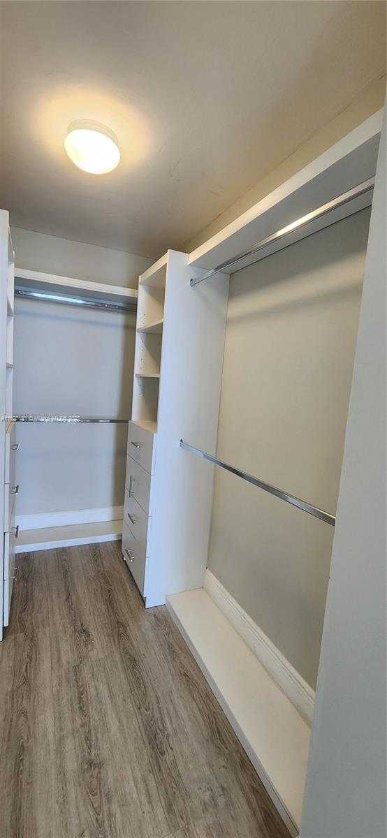 Small Image of 2899 COLLINS AVE #1545, Miami Beach Number 15