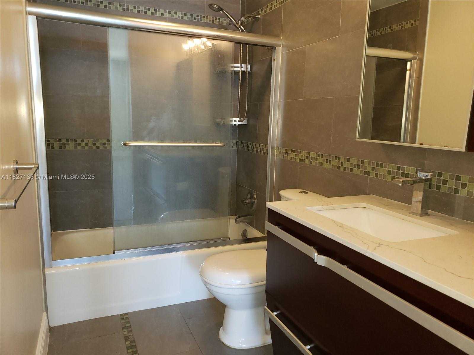 Small Image of 2899 COLLINS AVE #1545, Miami Beach Number 16