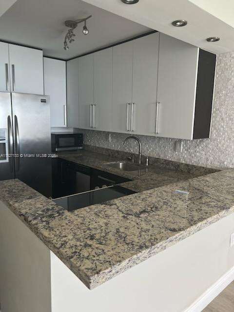 Small Image of 2899 COLLINS AVE #1545, Miami Beach Number 9