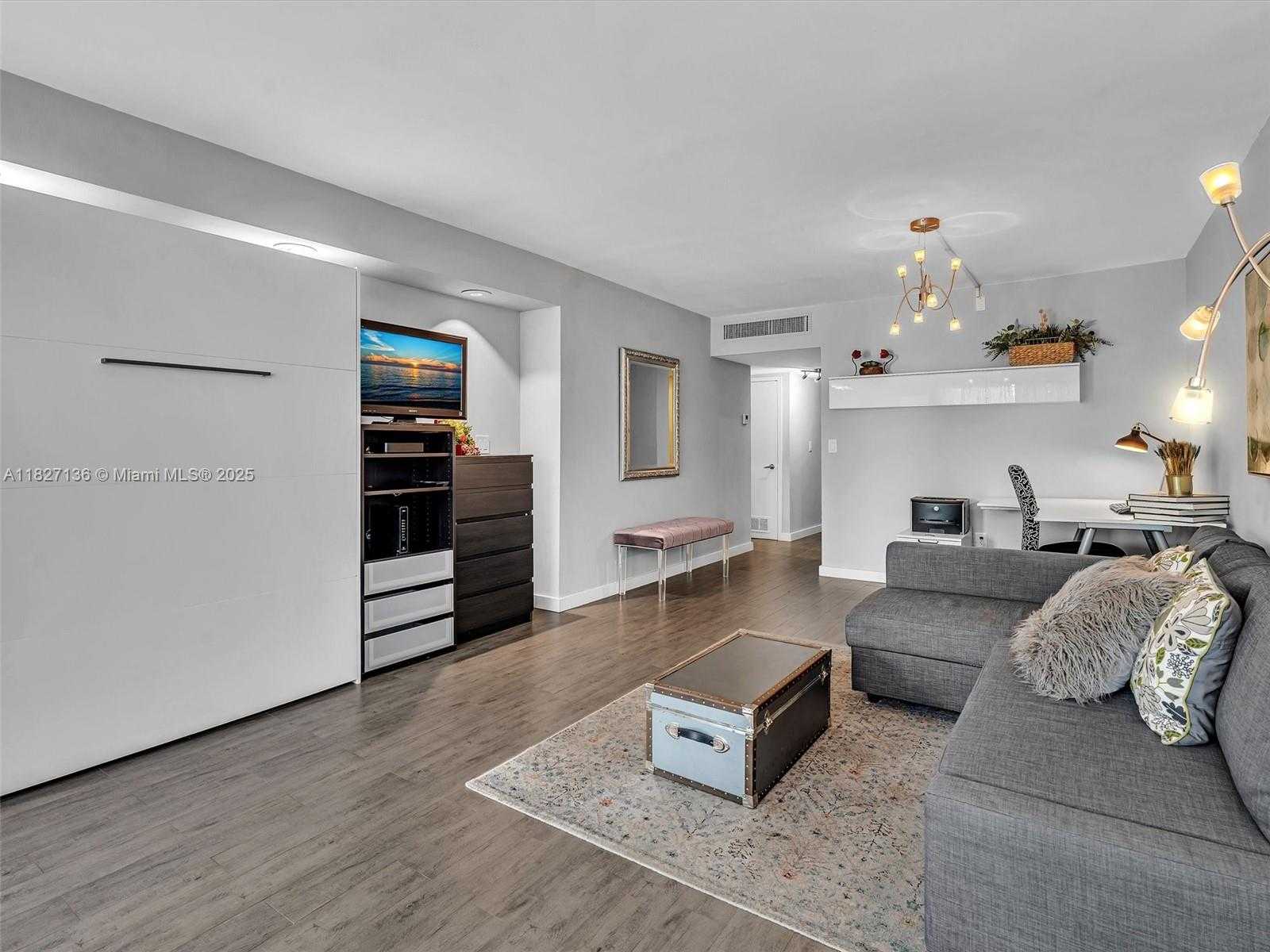 Small Image of 3375 NORTH COUNTRY CLUB DR #208, Aventura Number 14
