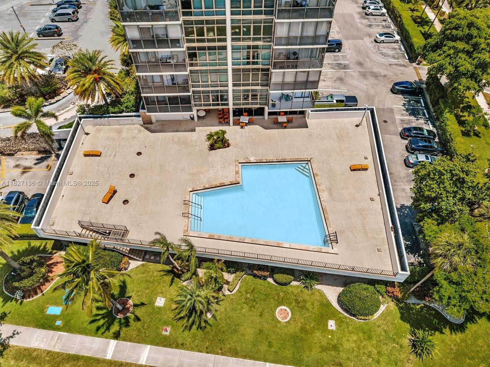 Small Image of 3375 NORTH COUNTRY CLUB DR #208, Aventura Number 52