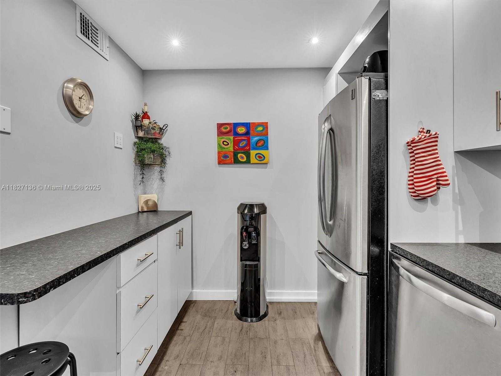 Small Image of 3375 NORTH COUNTRY CLUB DR #208, Aventura Number 7