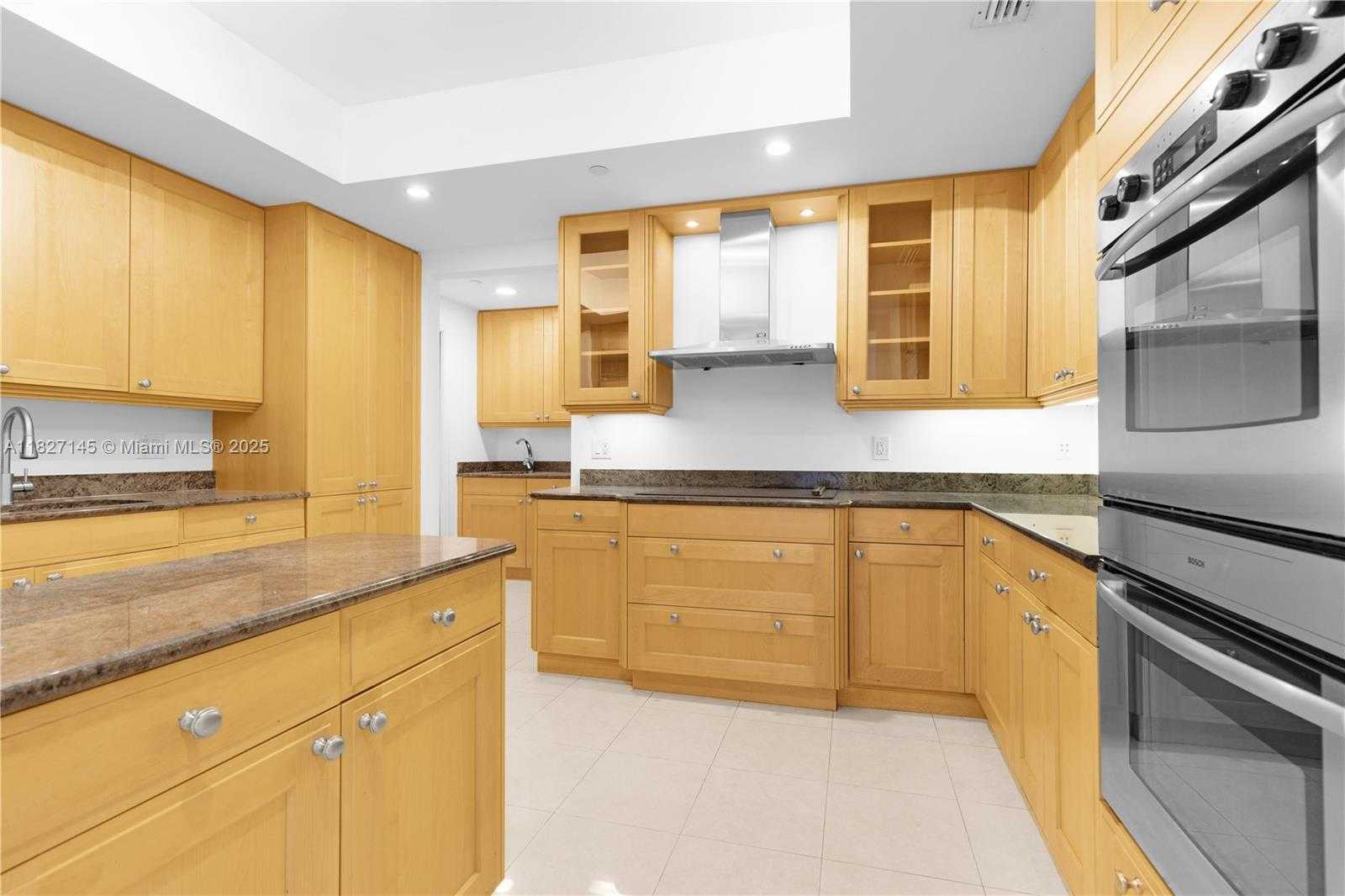 Small Image of 21200 NORTH EAST 38TH AVE #1802, Aventura Number 18