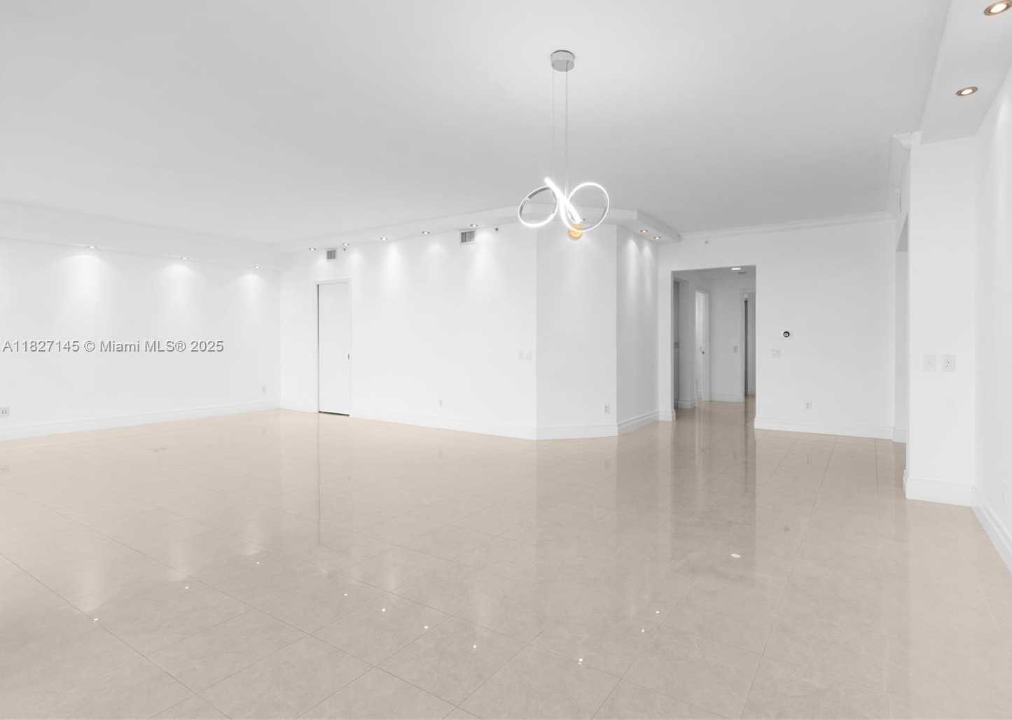 Small Image of 21200 NORTH EAST 38TH AVE #1802, Aventura Number 4