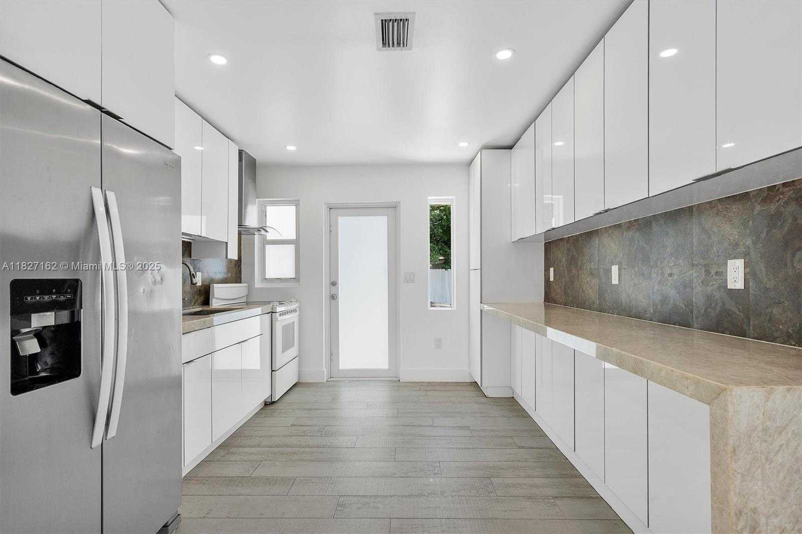 Small Image of 160 NORTH WEST 121ST ST, North Miami Number 5