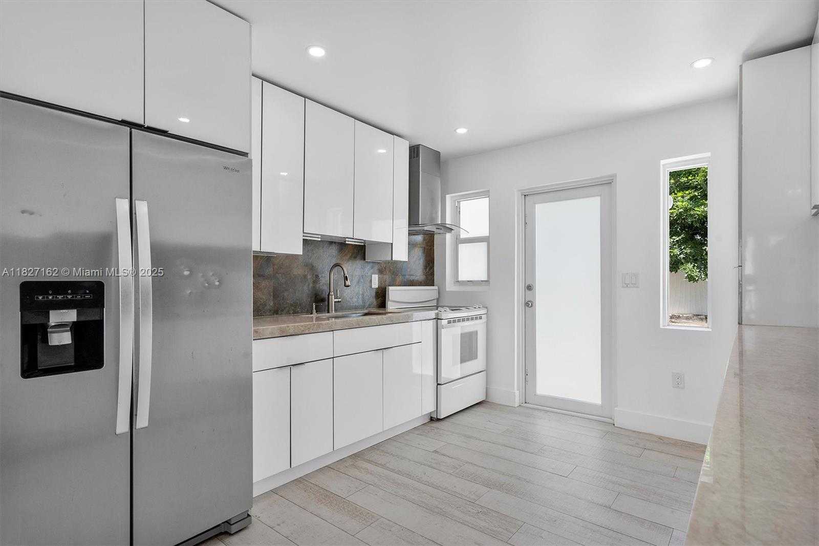 Small Image of 160 NORTH WEST 121ST ST, North Miami Number 6