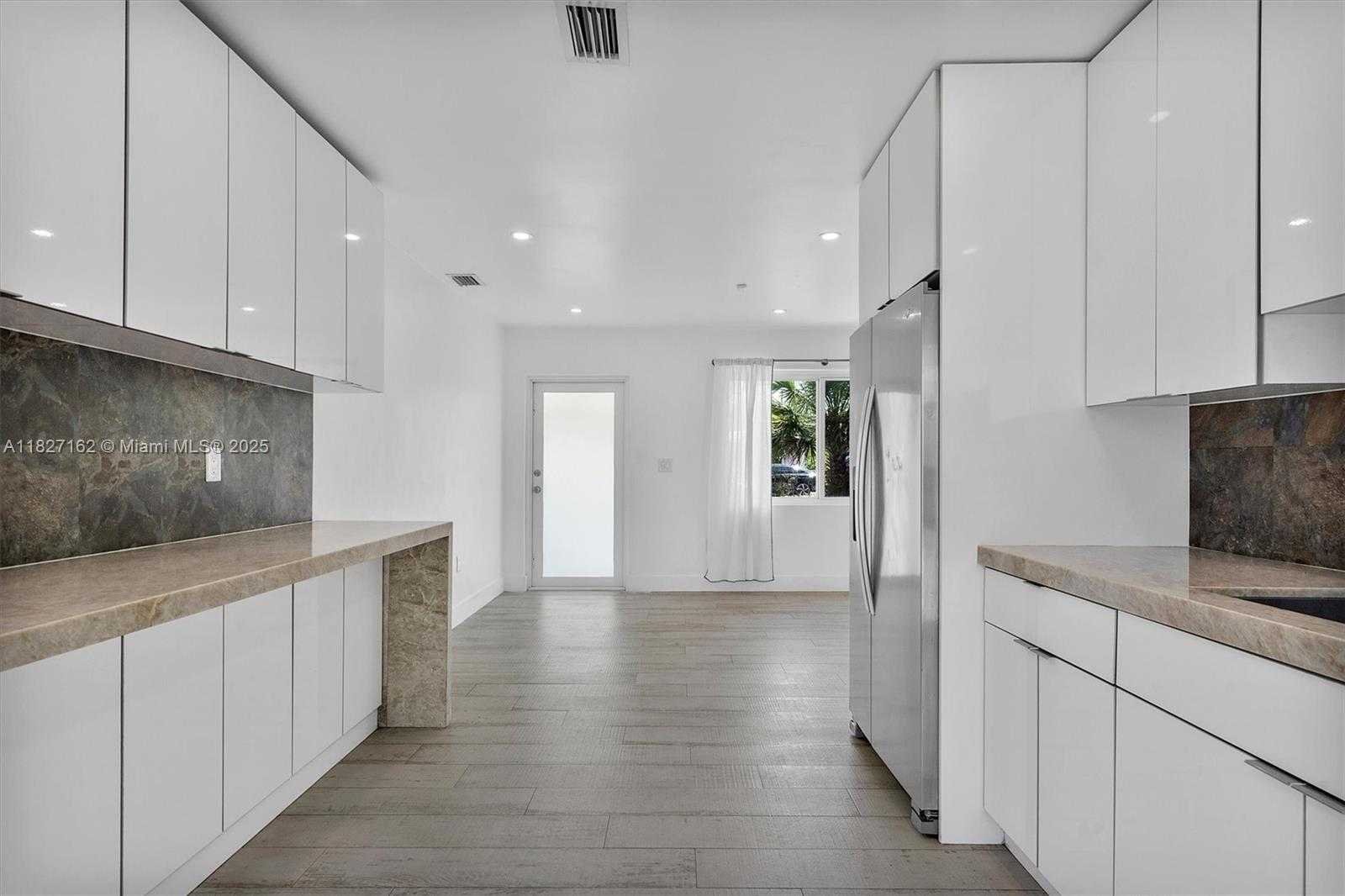 Small Image of 160 NORTH WEST 121ST ST, North Miami Number 7
