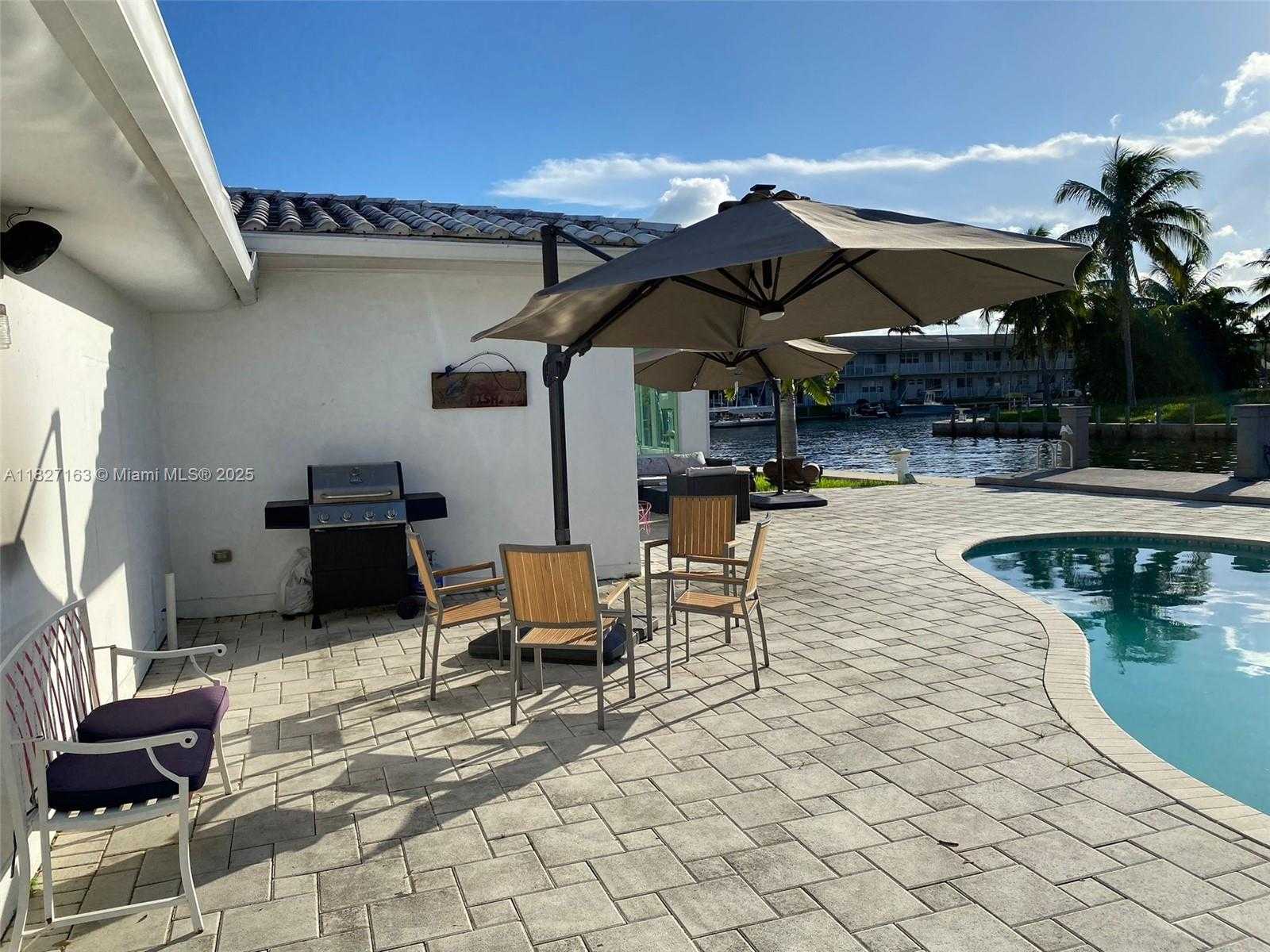 Small Image of 12388 NORTH BAYSHORE DR #., North Miami Number 11