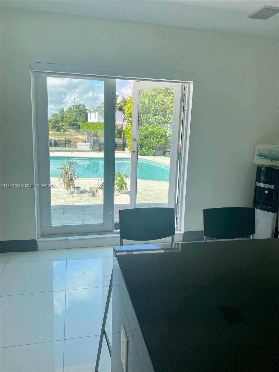 Small Image of 12388 NORTH BAYSHORE DR #., North Miami Number 16