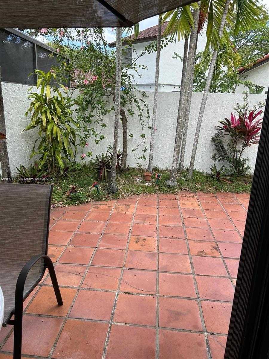 Small Image of 11335 SOUTH WEST 134TH AVE #11335, Miami Number 12