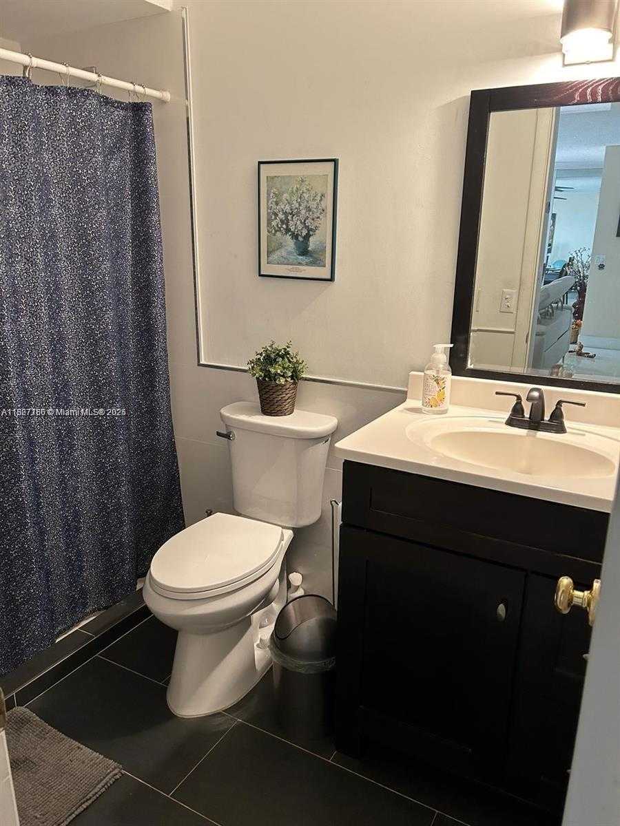 Small Image of 11335 SOUTH WEST 134TH AVE #11335, Miami Number 14