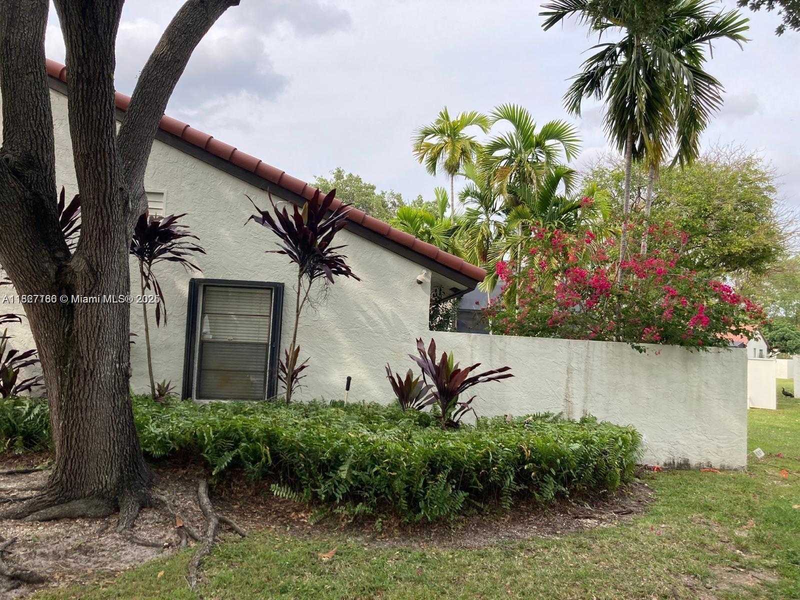 Small Image of 11335 SOUTH WEST 134TH AVE #11335, Miami Number 2