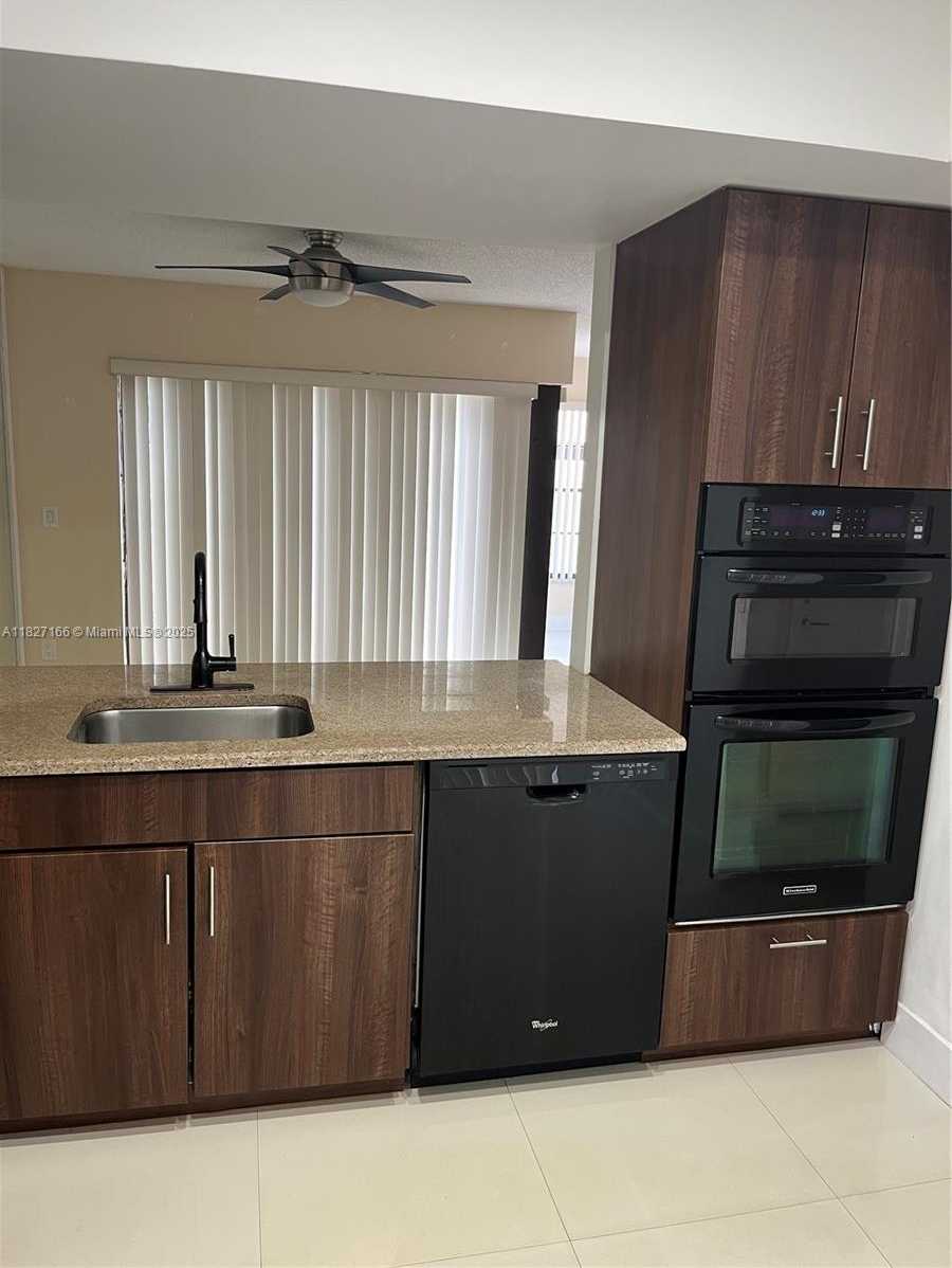Small Image of 11335 SOUTH WEST 134TH AVE #11335, Miami Number 9