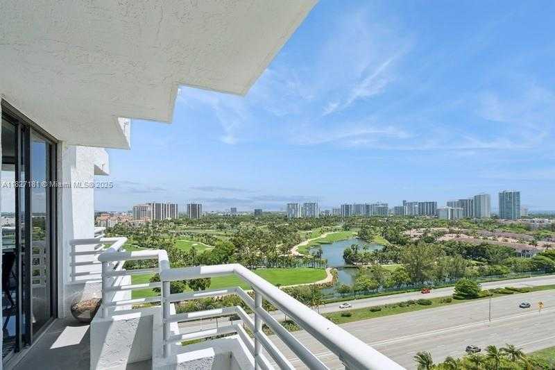 Small Image of 3300 NORTH EAST 192ND ST #1707, Aventura Number 18