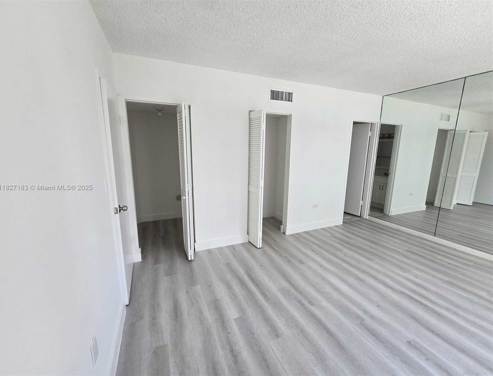 Small Image of 999 BRICKELL BAY DR #1908, Miami Number 12