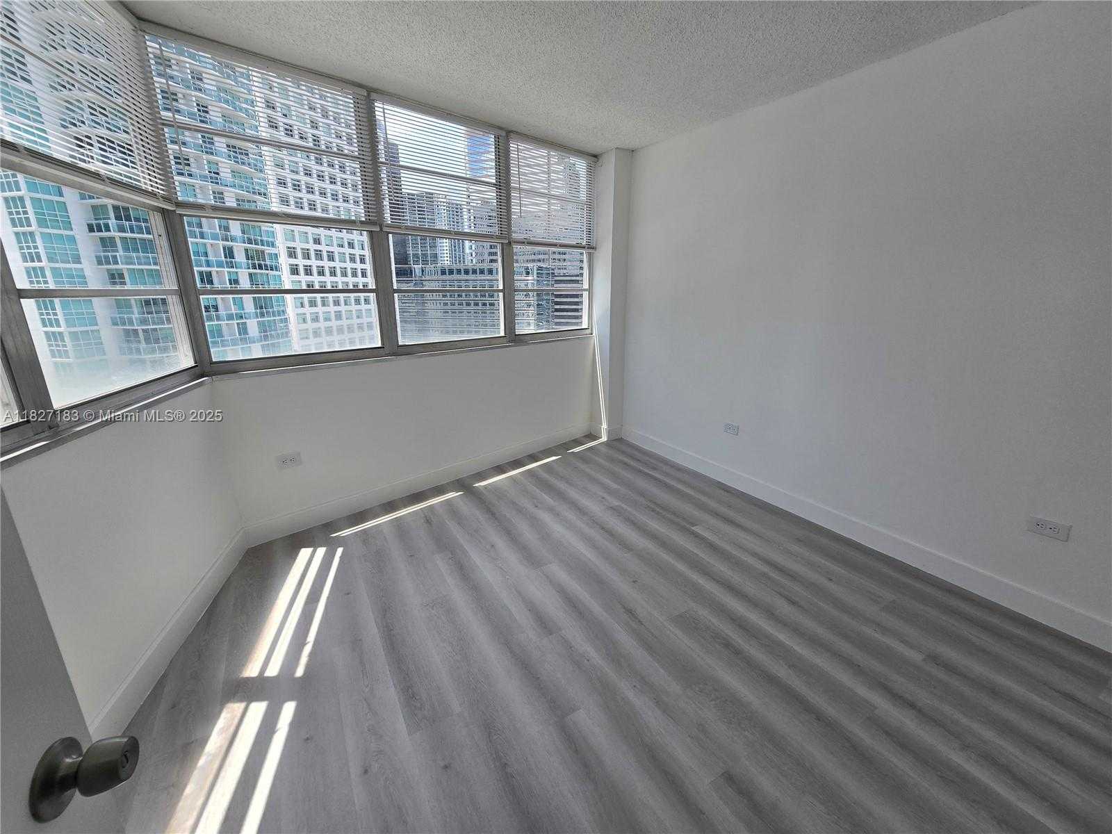 Small Image of 999 BRICKELL BAY DR #1908, Miami Number 13