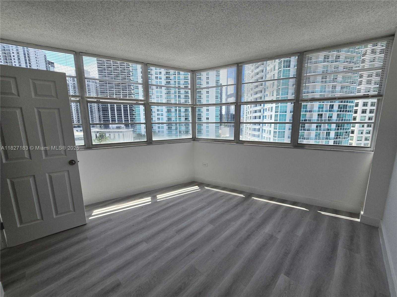 Small Image of 999 BRICKELL BAY DR #1908, Miami Number 14